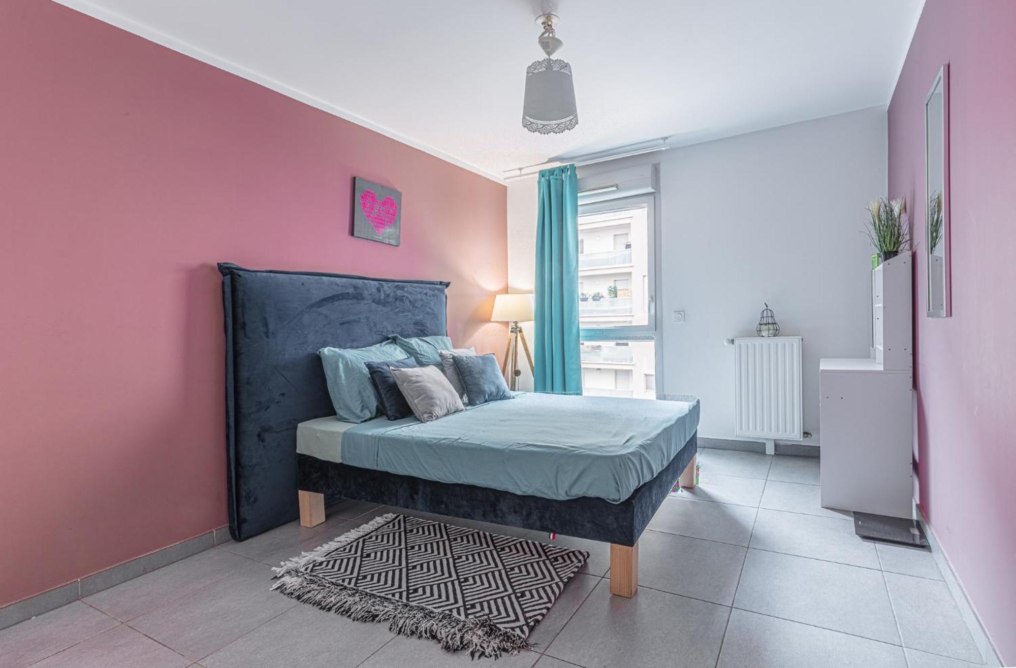 Ideal Friends & Family - Hypercentre - Plage 3km - Balcon - Spatieux- Parking Prive Marsella