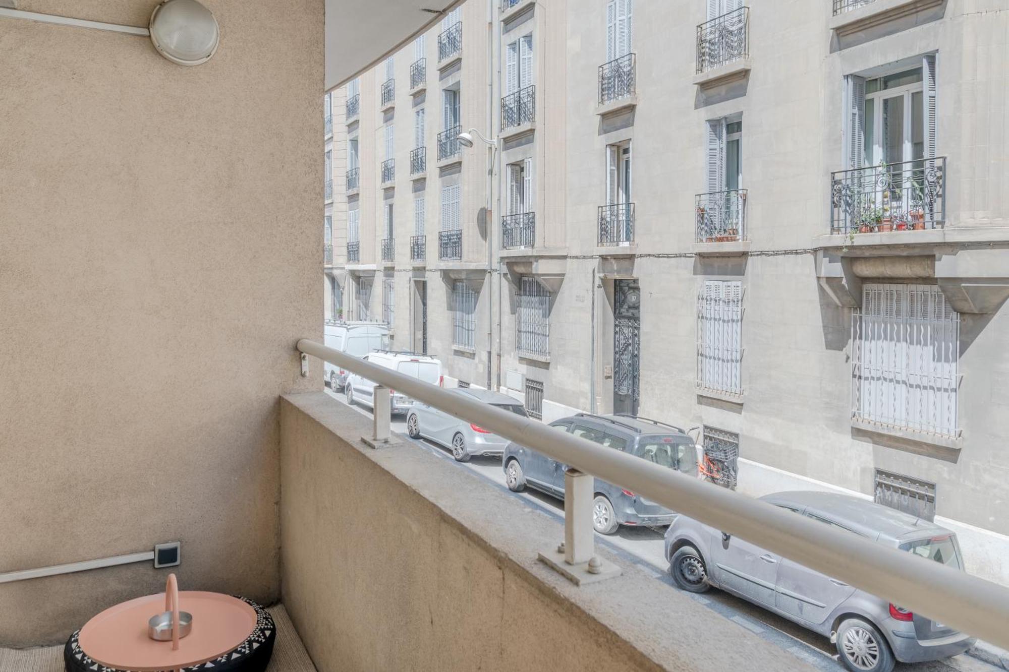 T2 Avec Balcon - Chaves * Marsella