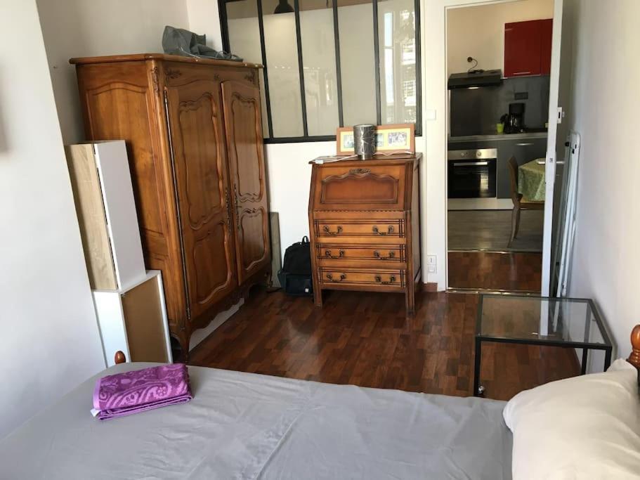 Flc-2 Rooms, 6p, Lift, Balconies, Quiet, Station 5 Mins Marselha