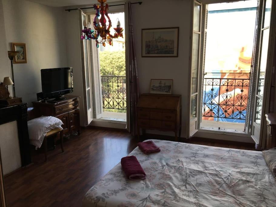 Apartamento Flc-2 Rooms, 6p, Lift, Balconies, Quiet, Station 5 Mins Marselha