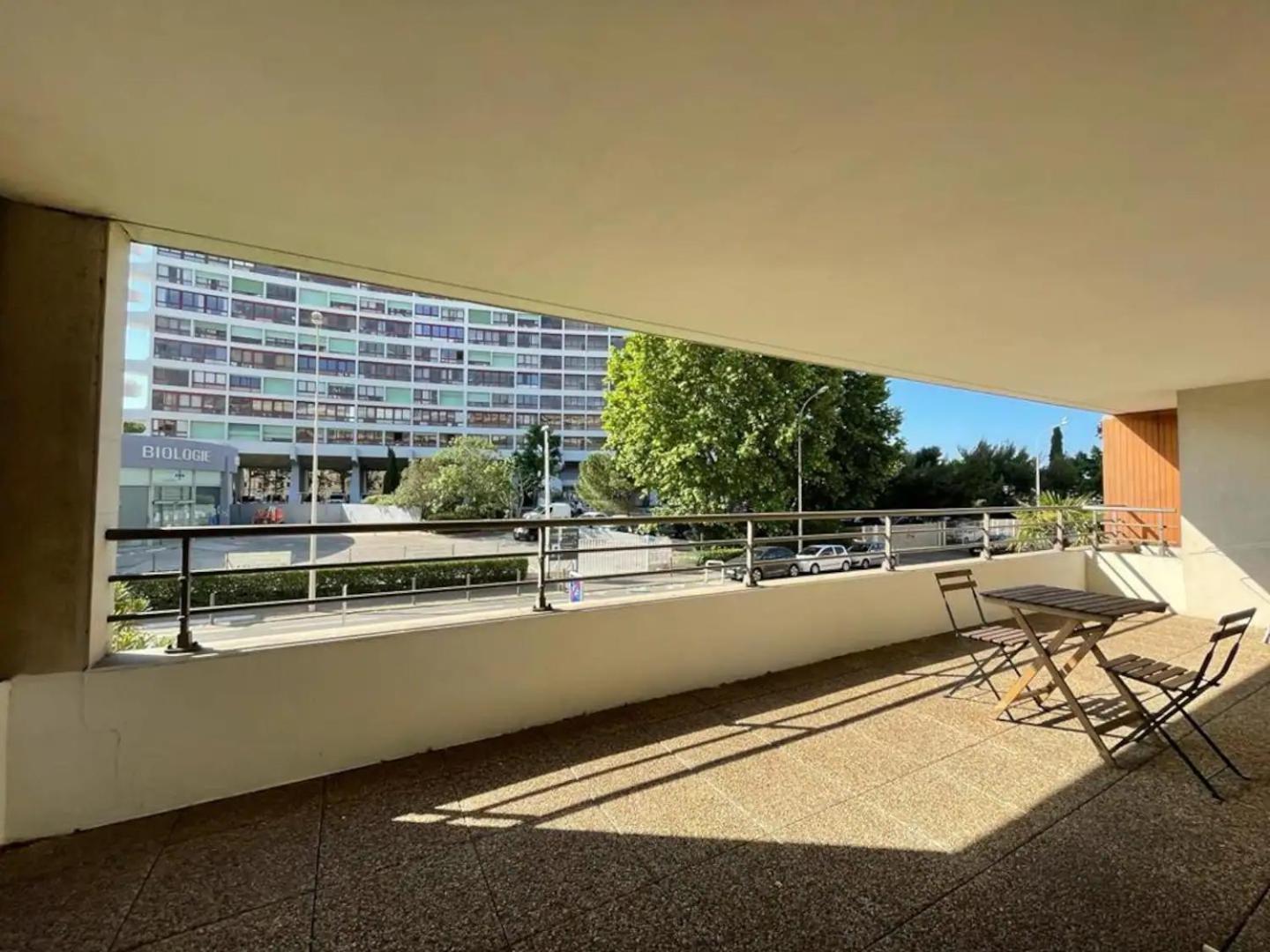 Panier De Papet, Velodrome/prado Avec Terrasse 3 Marseilles