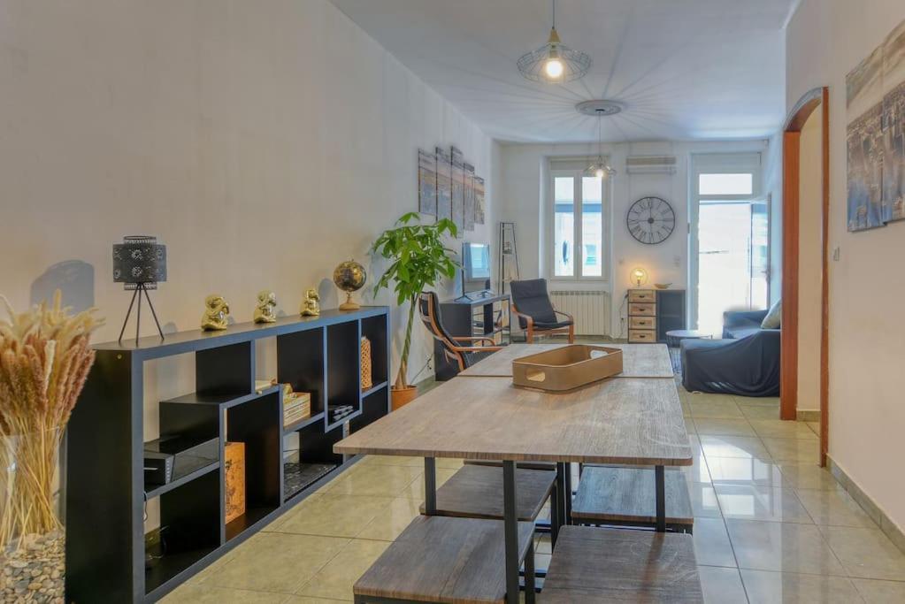 Apartment Grand 5 Avec Jacuzzi Exterieur Privee