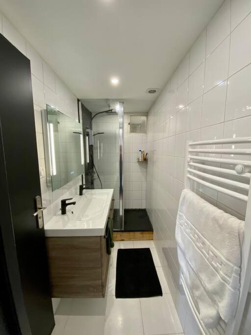 Apartment T2 A Proximite De La Des Catalans Marseille