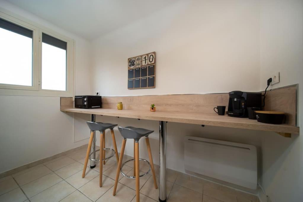 3 Avec Terrasse Et Parking *