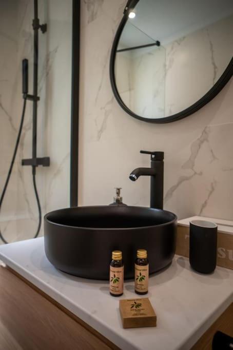 Le Yucca - Jacuzzi Jardin Clim Wifi Parking