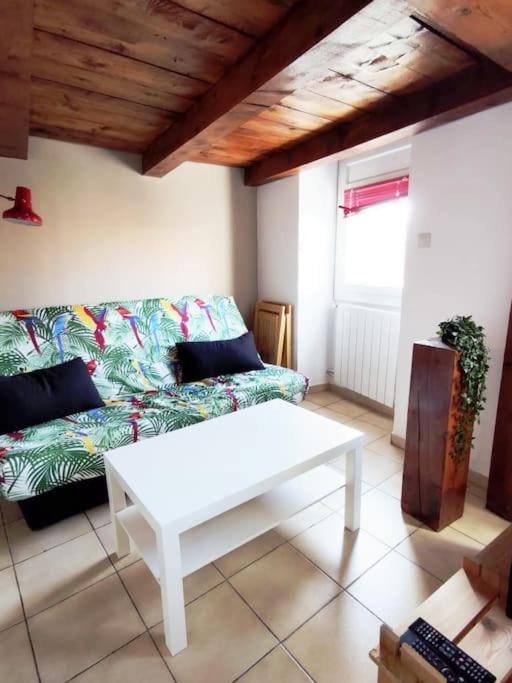 Appartement 4 Pers In District Of The Typical Panier Marseilles
