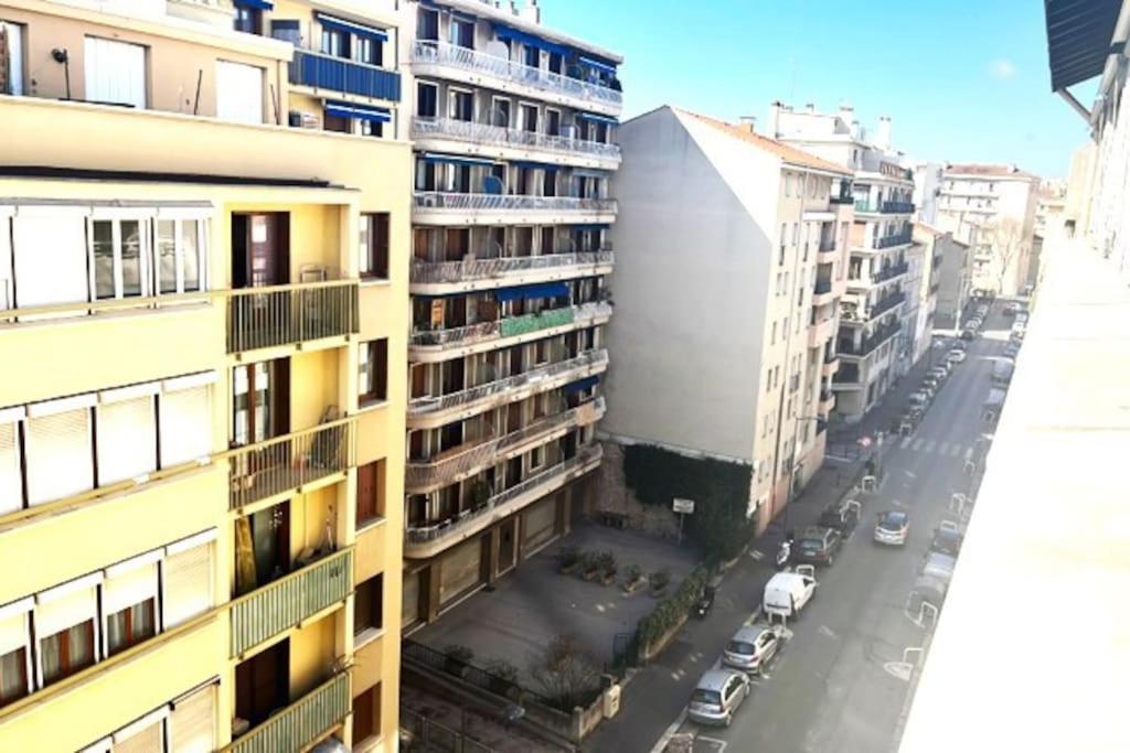 Chez Martin - Confort Proche Hopitaux Universitaires Timone Conception - Quartier St Pierre Appartement Marseille