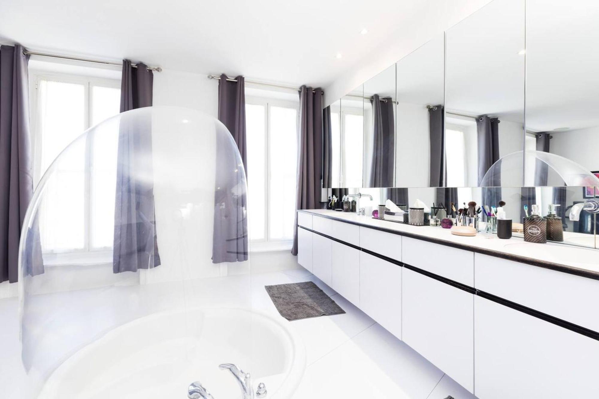 Grande Avec Jacuzzi A Holiday home Marseille