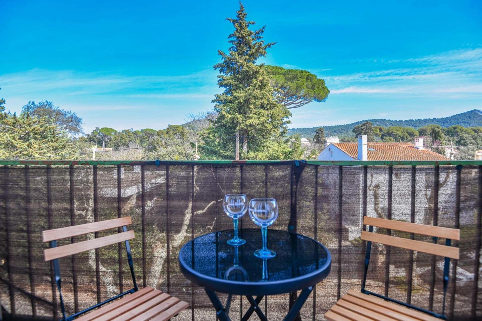 Apartment Bel Avec Balcon Et Clim Pres Des Calanques *