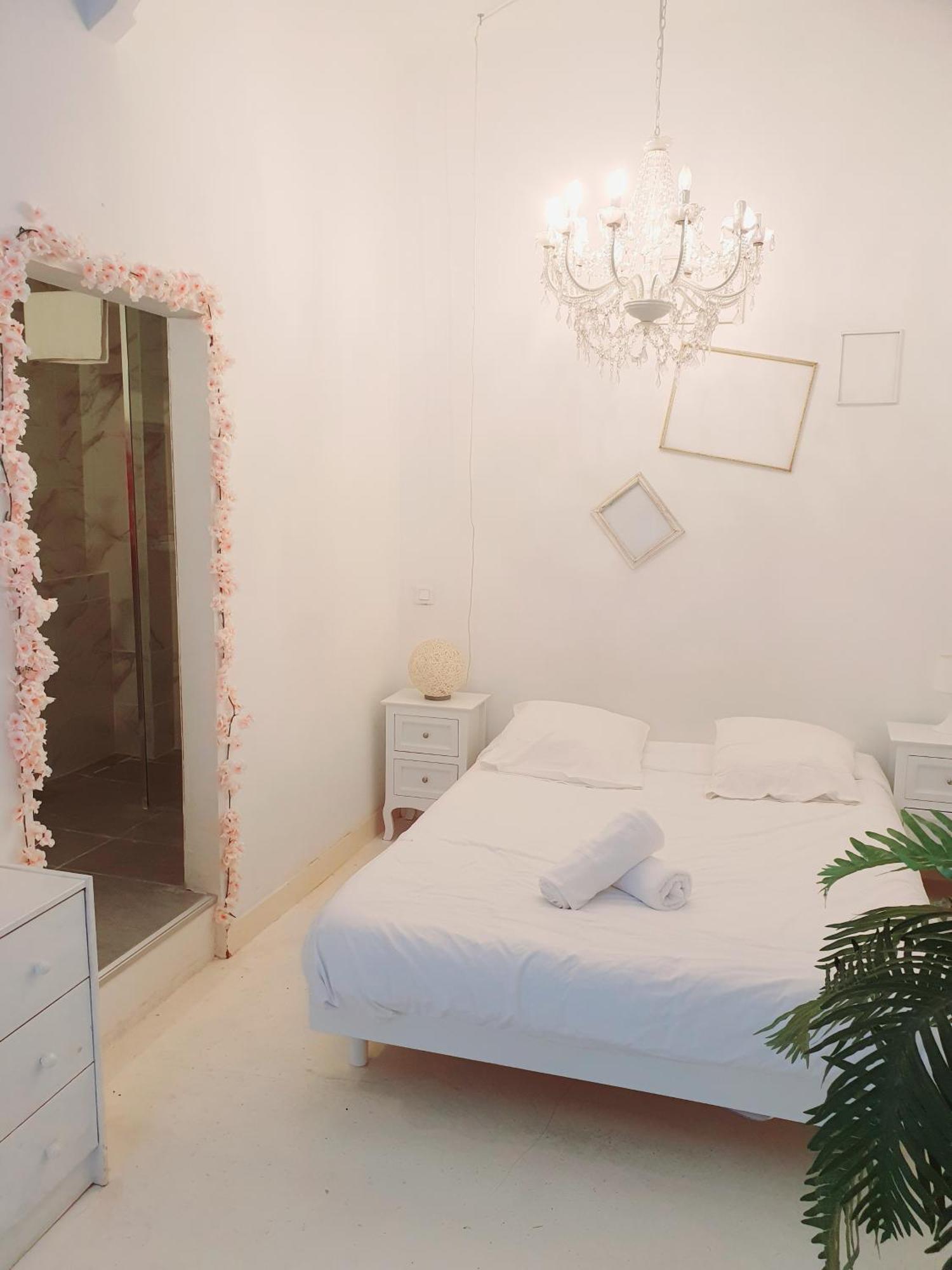 En Plein Coeur Du Panier Et Vieux Port Apartment Marseilles