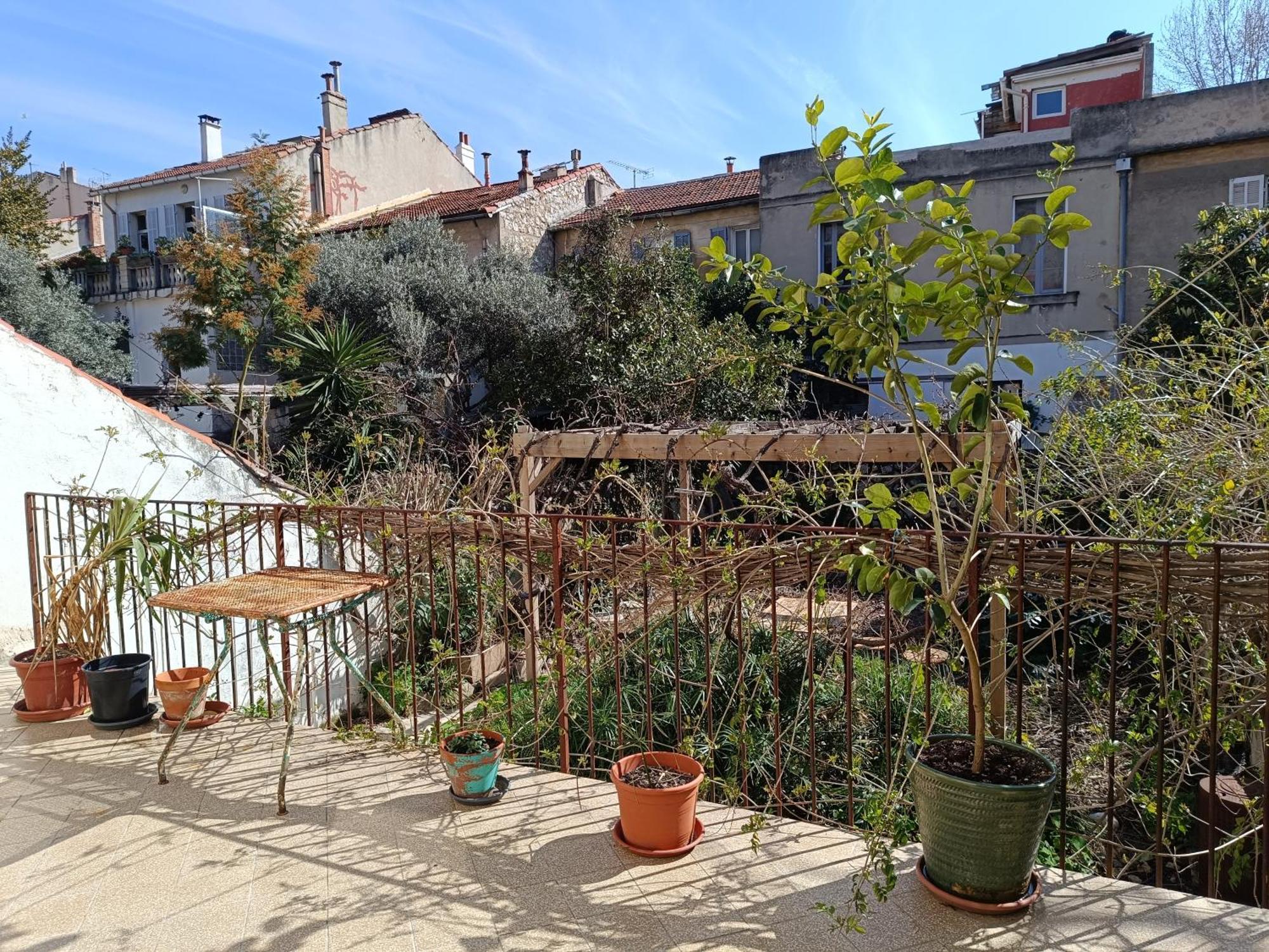 D'hotes 2 Pers - Maison Avec Jardin Et Terrasse Pres De La Friche De La Belle De Mai Homestay Marseille