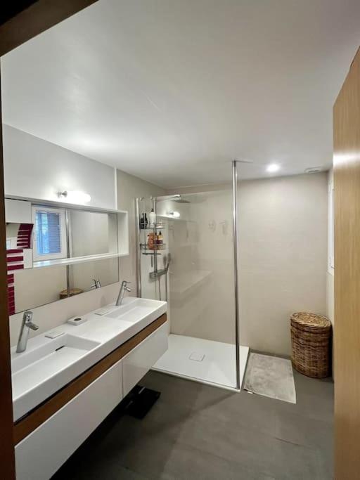 Helios - Vue Mer, Terrasse, Jardin, Piscine, Parking Villa Marseilles