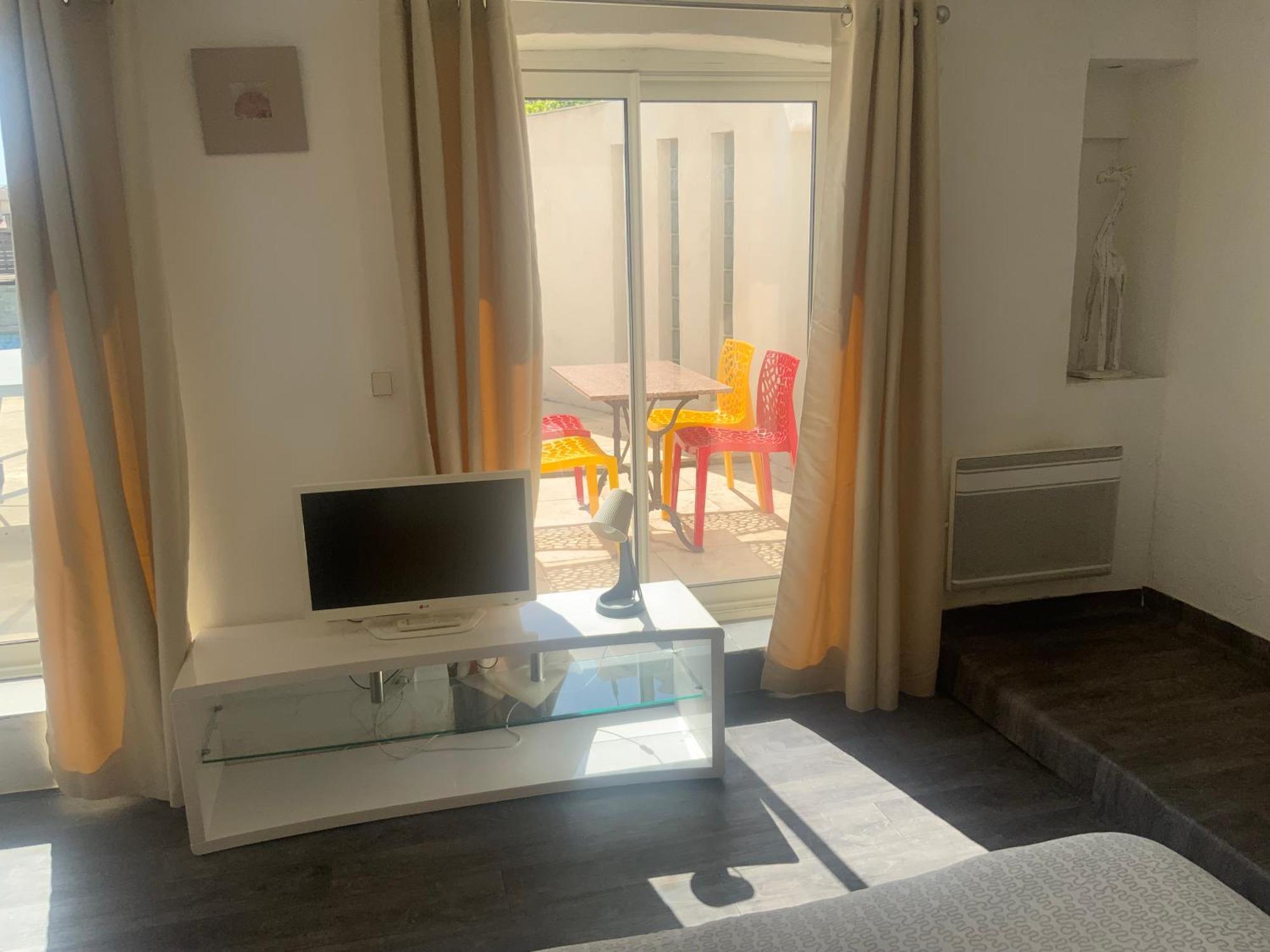 Pour 4 Face A La Piscine Apartment