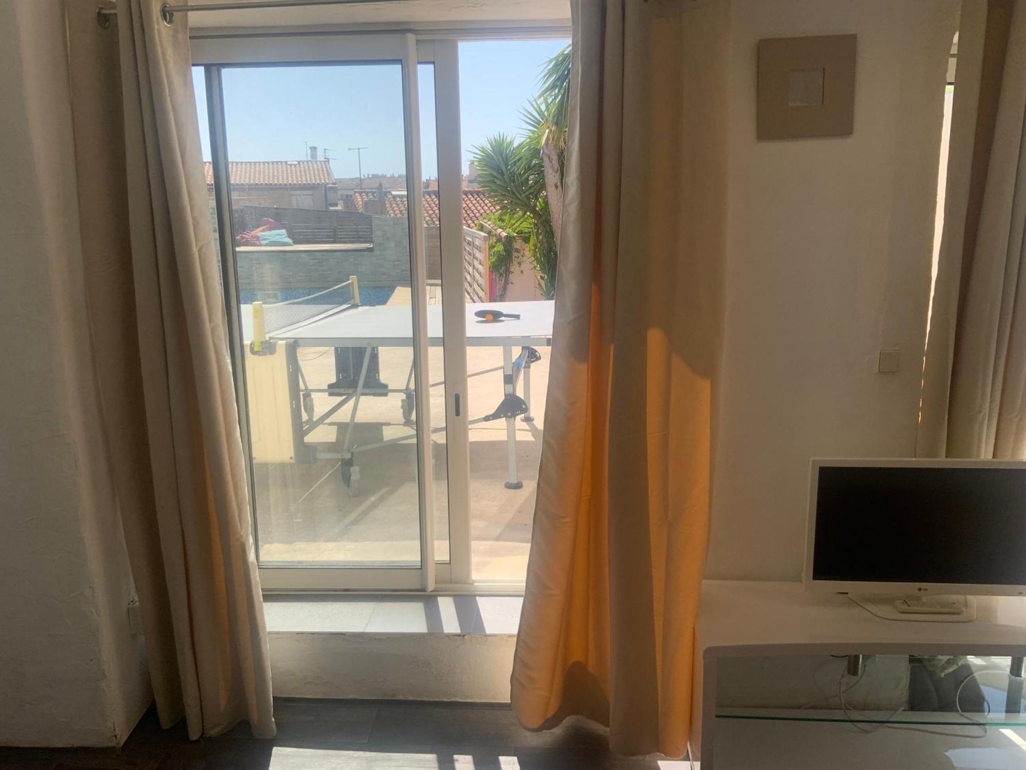 Pour 4 Face A La Piscine Apartment