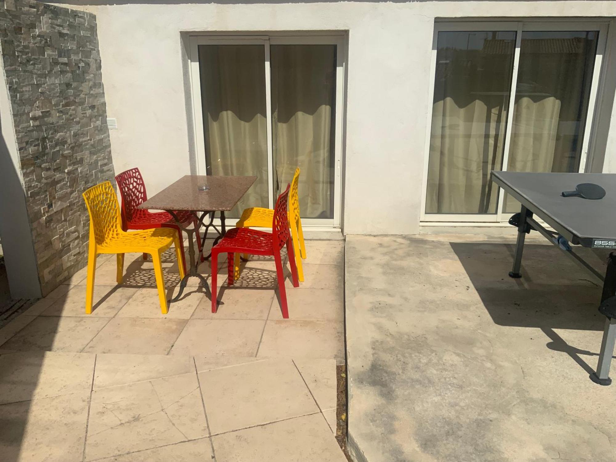 Pour 4 Face A La Piscine Apartment