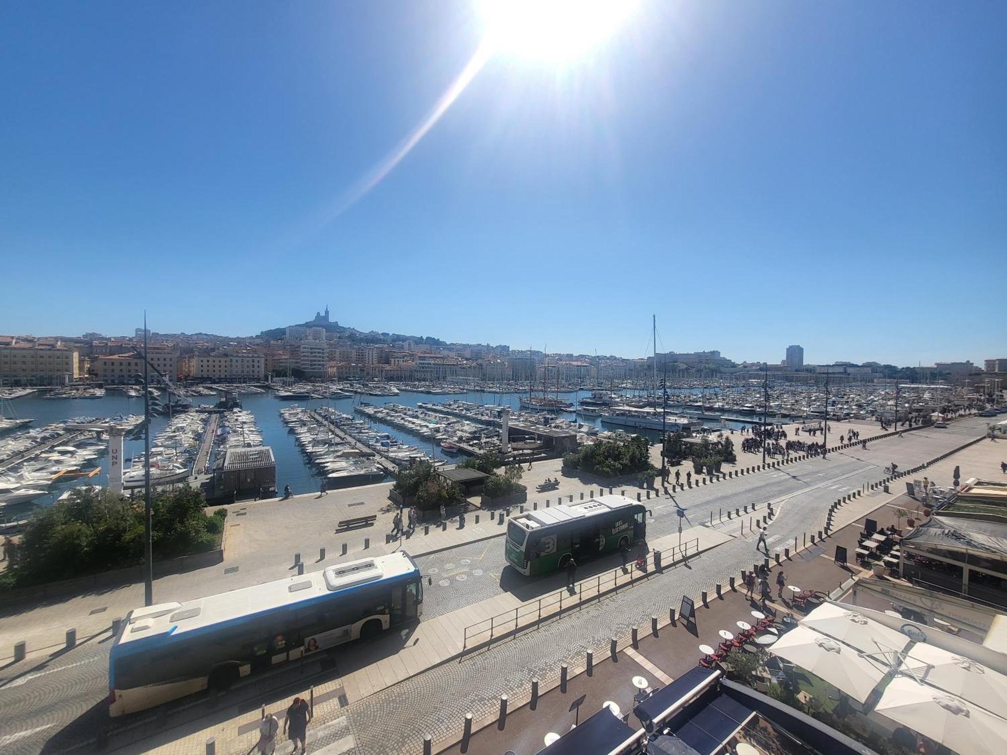 Superbe Appartement, Vue Notre Dame De La Garde, Vieux Port Apartment Marseilles