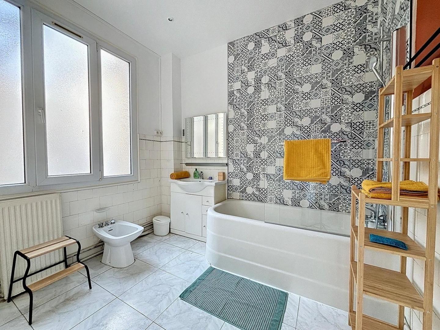 Apartment Le Grand De La Gare - Spacieux - Les Freres De La Loc'