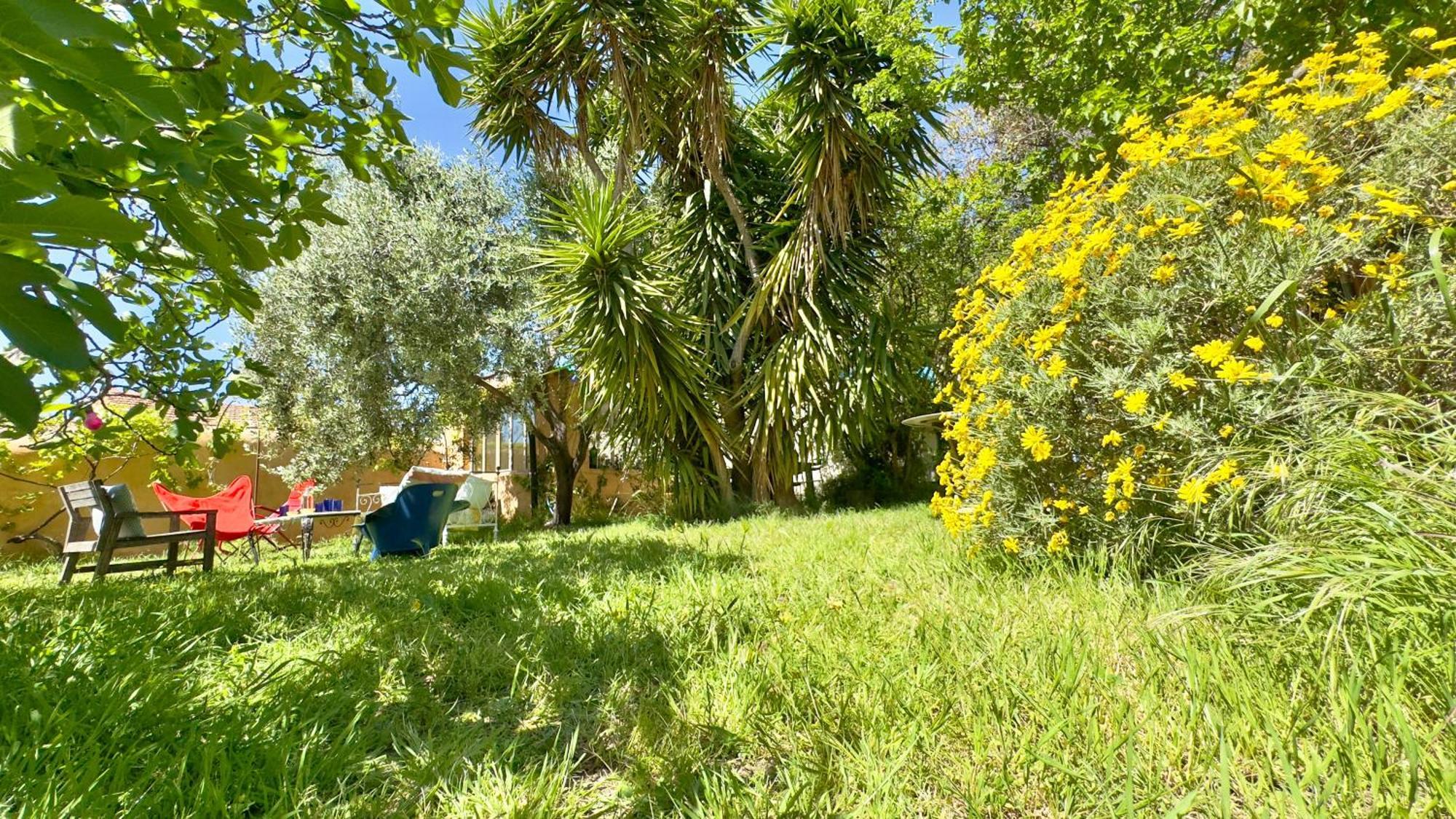 Holiday home Piscine & Sauna Maison Classee Au Coeur De Marseille
