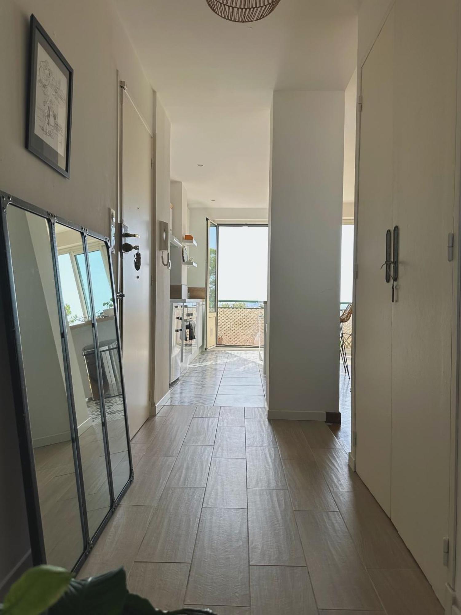 Appartement T2 - Vue Imprenable Sur *