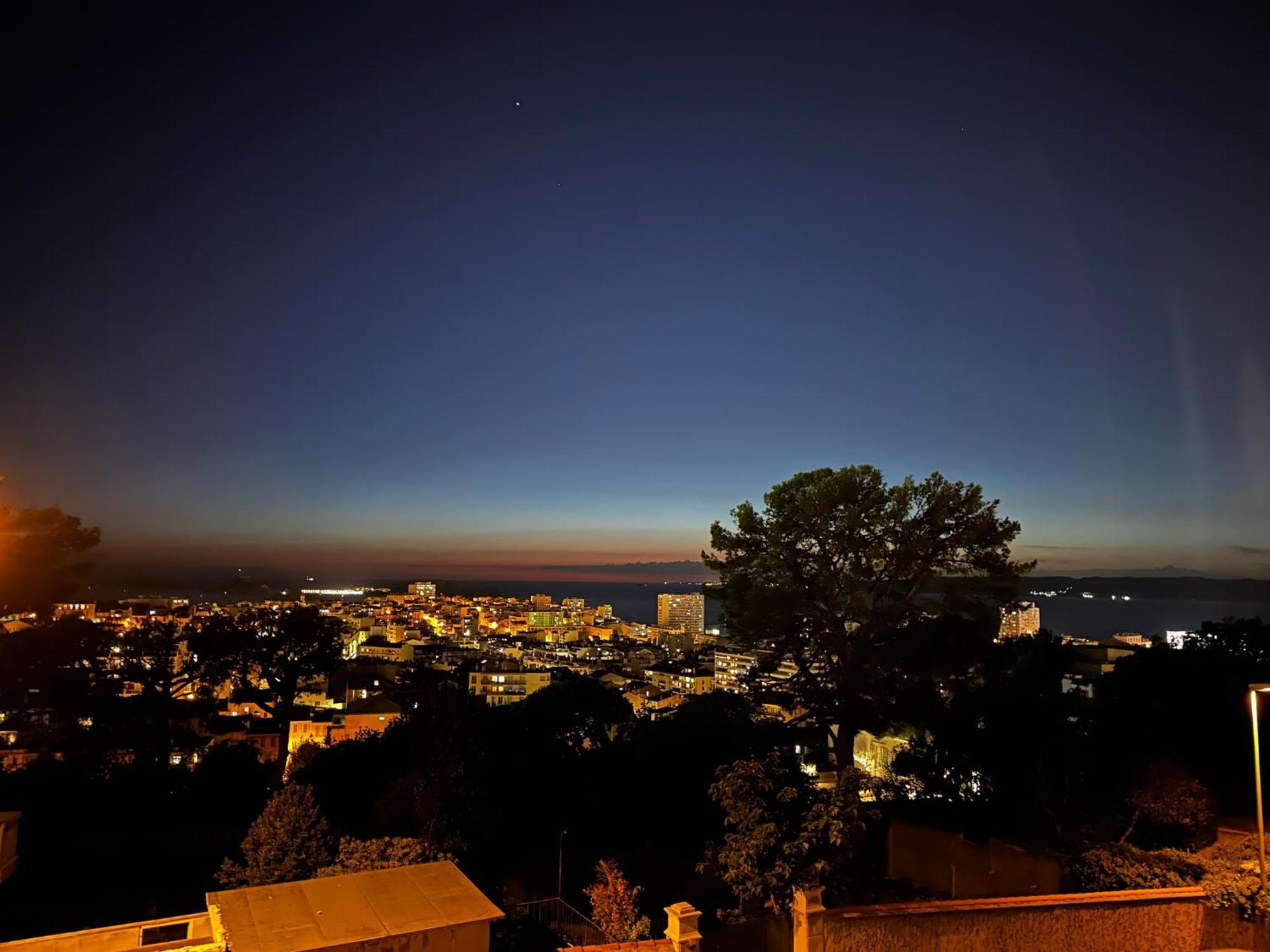 T2 - Vue Imprenable Sur *