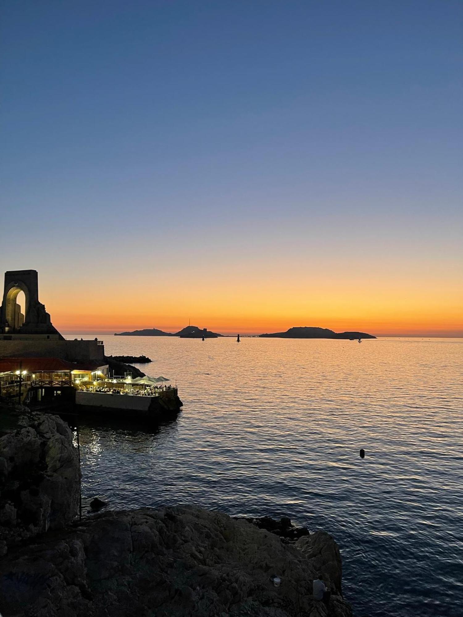 + Terrasse A 5min A Pied De La Mer Et Du Vallon Des Auffes Marselha