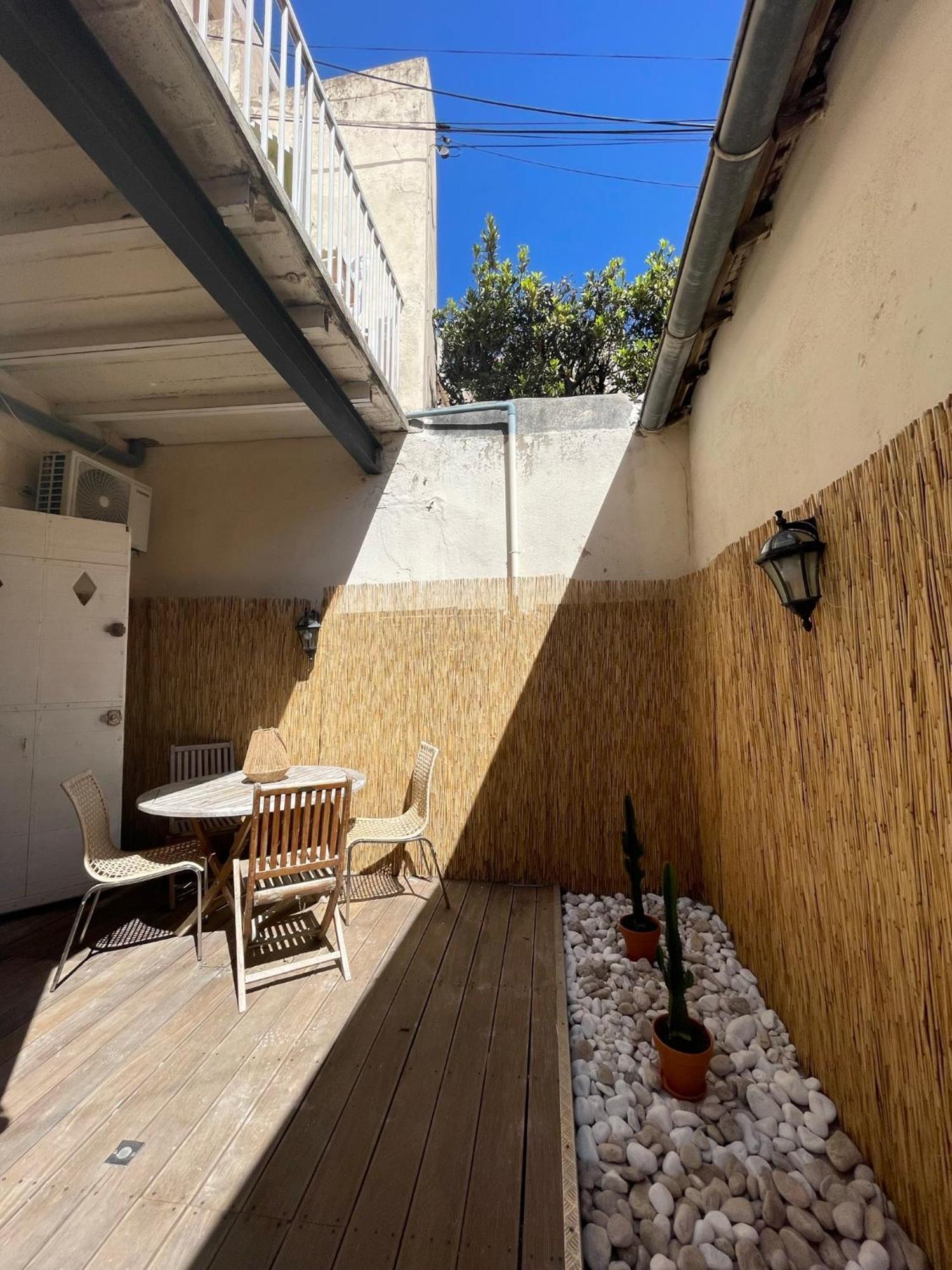 + Terrasse A 5min A Pied De La Mer Et Du Vallon Des Auffes Marselha