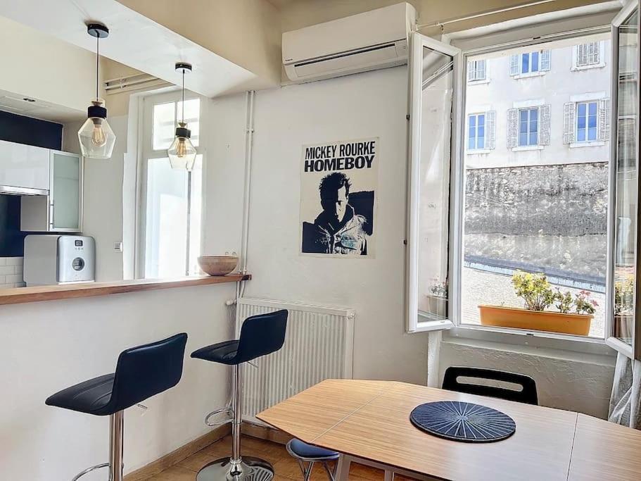 Apartment Cours Julien - & Climatisation - Les Freres De La Loc'