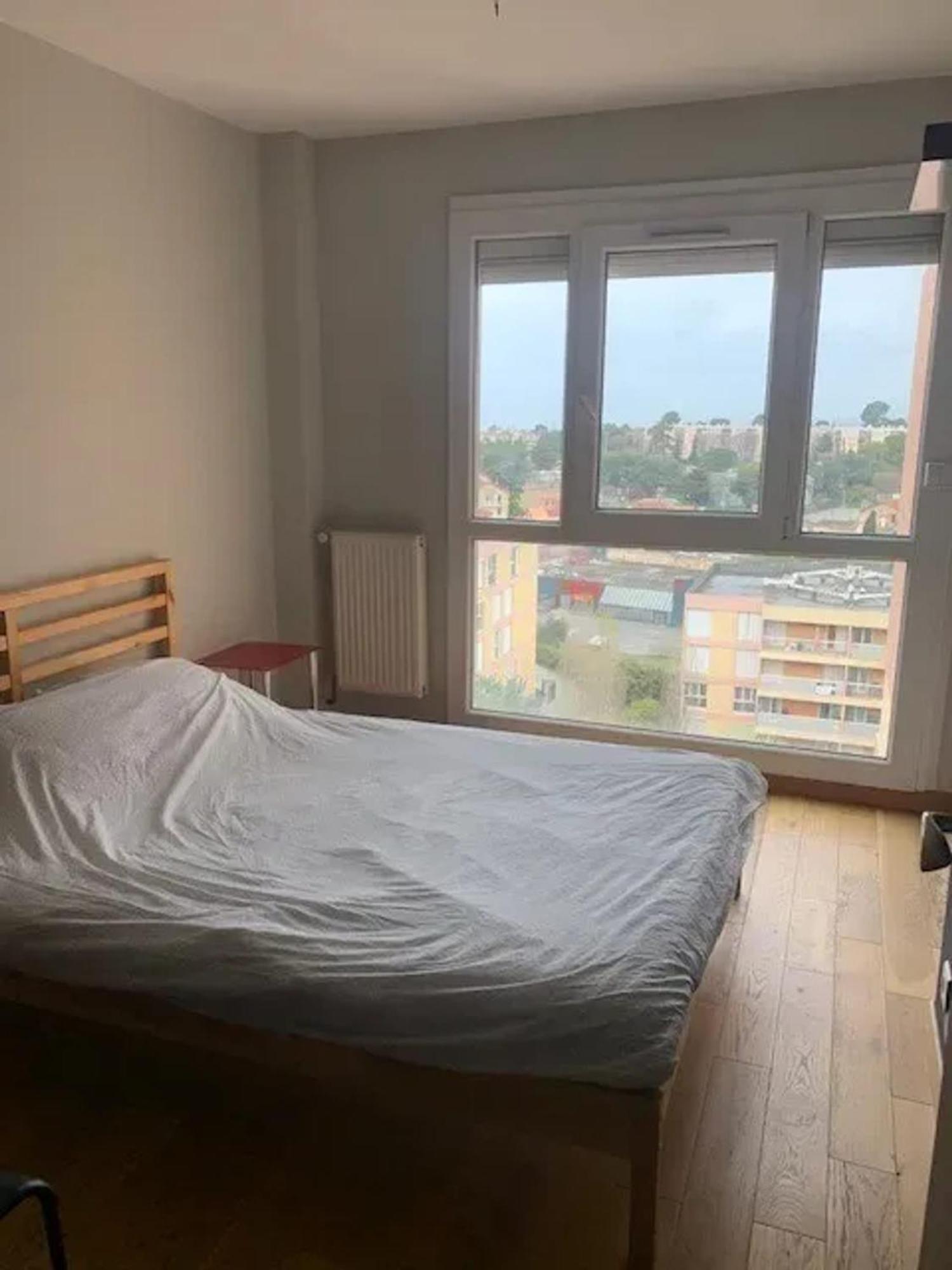 A Terrasse / 70m² + Parking Prive