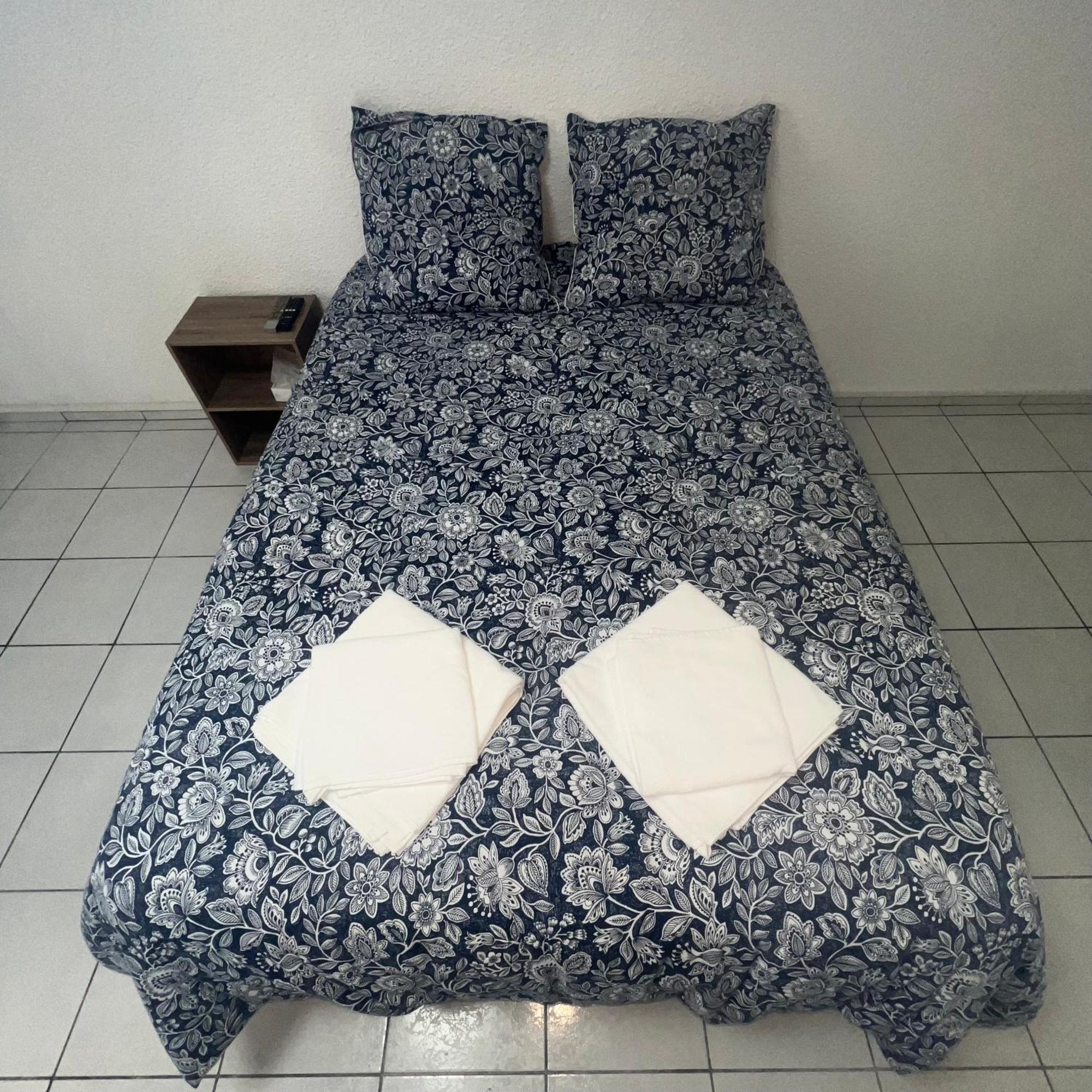 Tapisvert St Charles Canebiere Vieux Port Appartement Marseilles