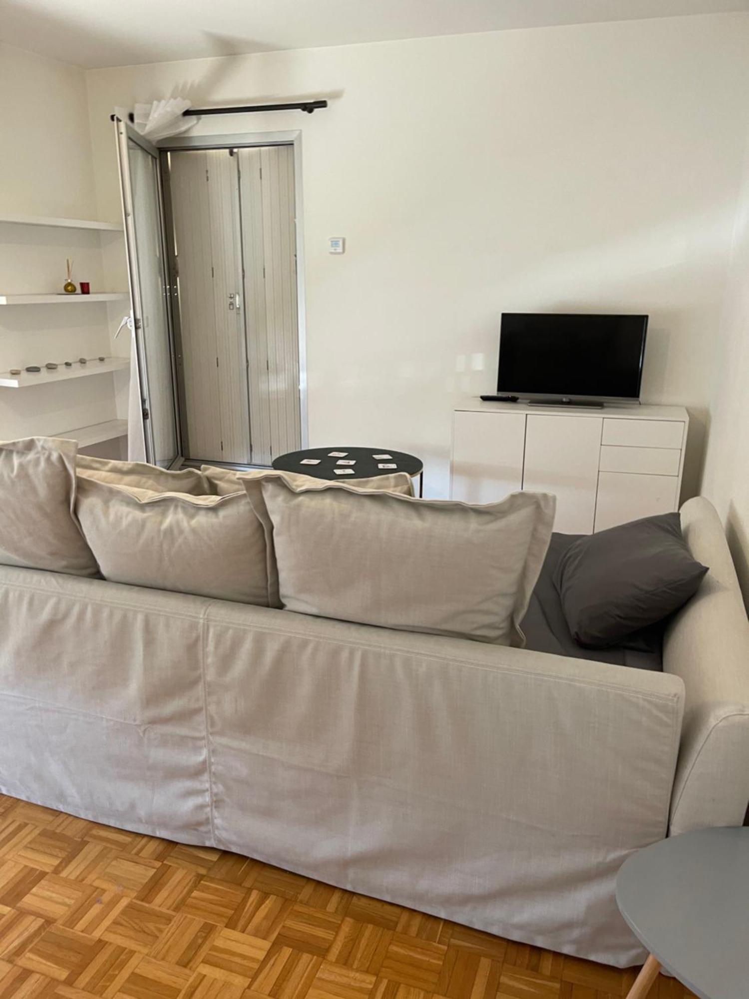 Pointe Rouge Borely Apartment *