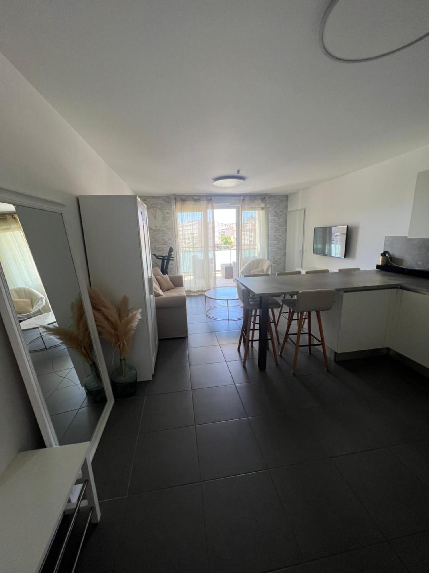 T2 Plein Sud Apartment