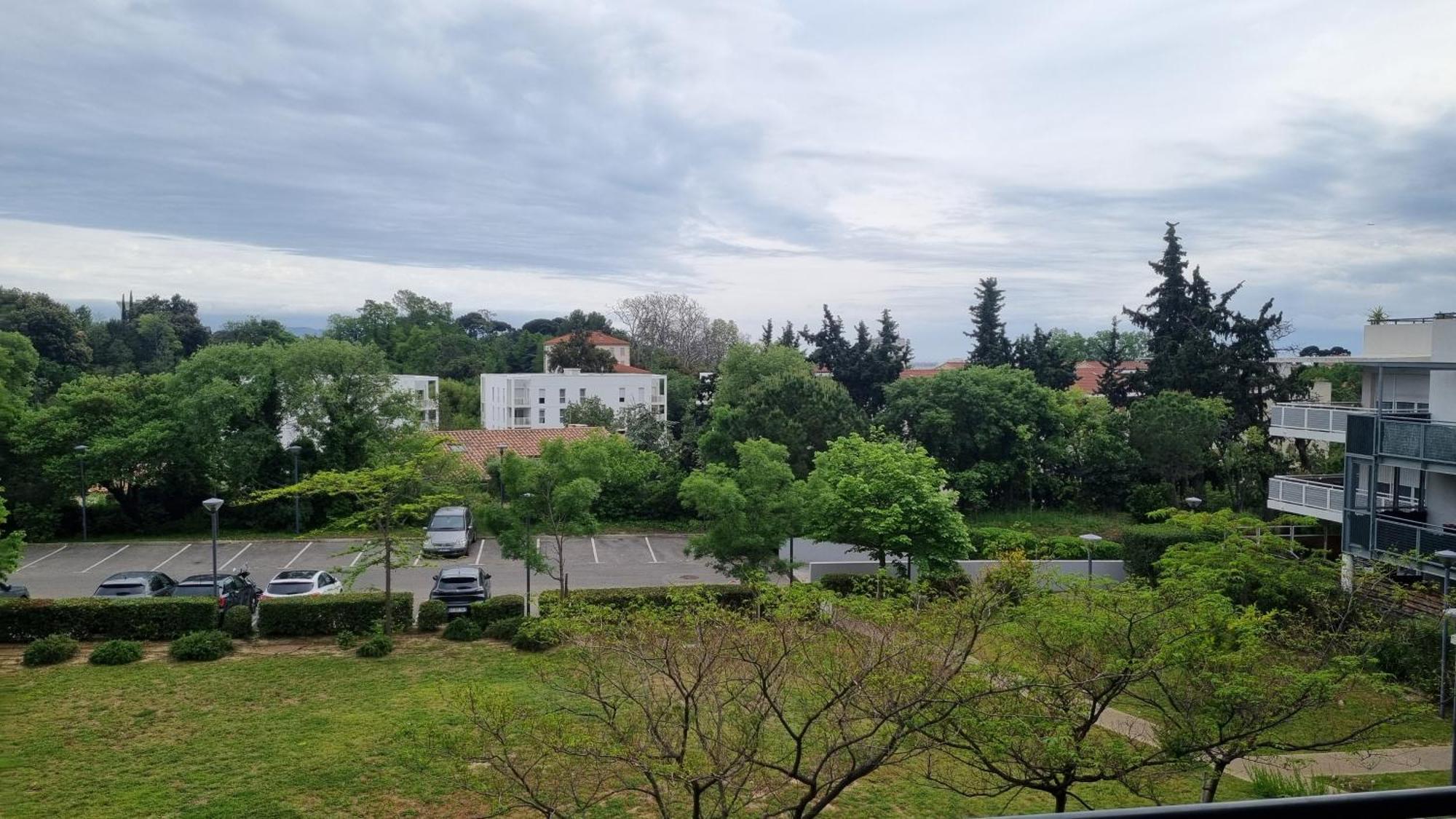 T3 Spacieux Et Paisible Avec Deux Places Parking Proche Vieux Port Apartamento *
