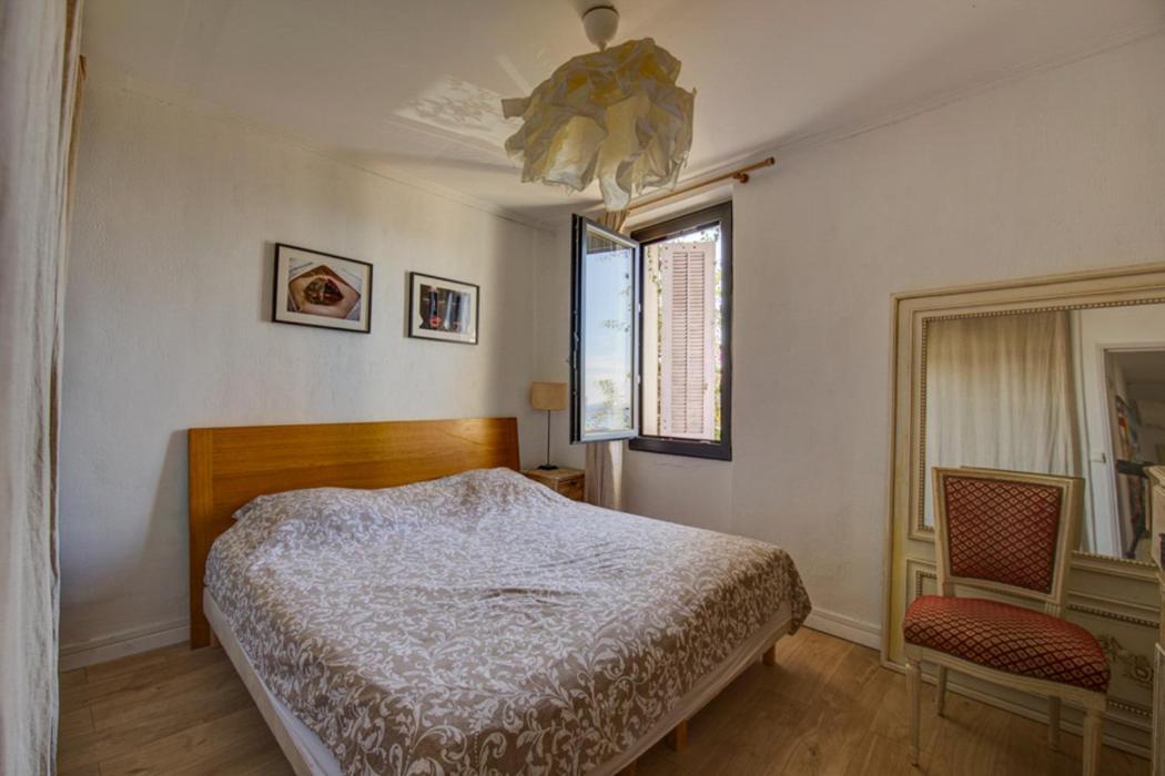 Maison Vue Mer, Marseille. Holiday home Marseille