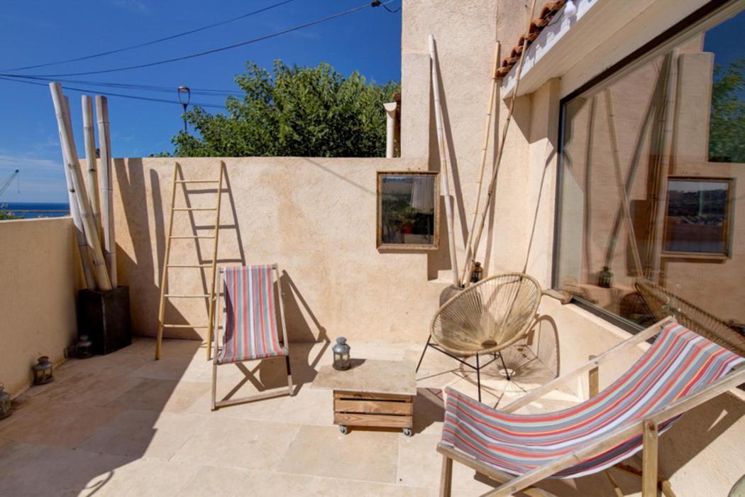 Maison Vue Mer, Marseille. *