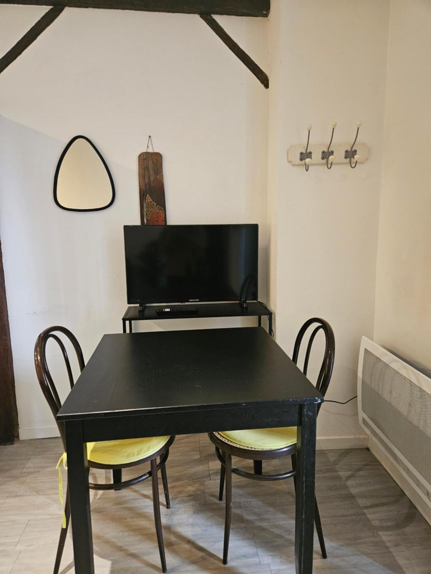 Avec Jardin Gare St Charles Apartment *