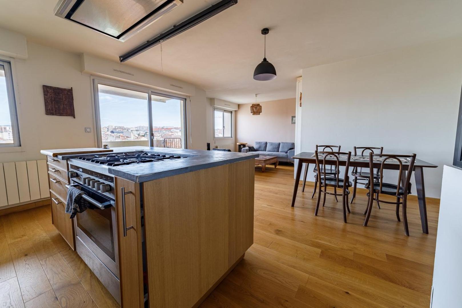 Guestready - Wooden Strike Near The Sea * Marseilles