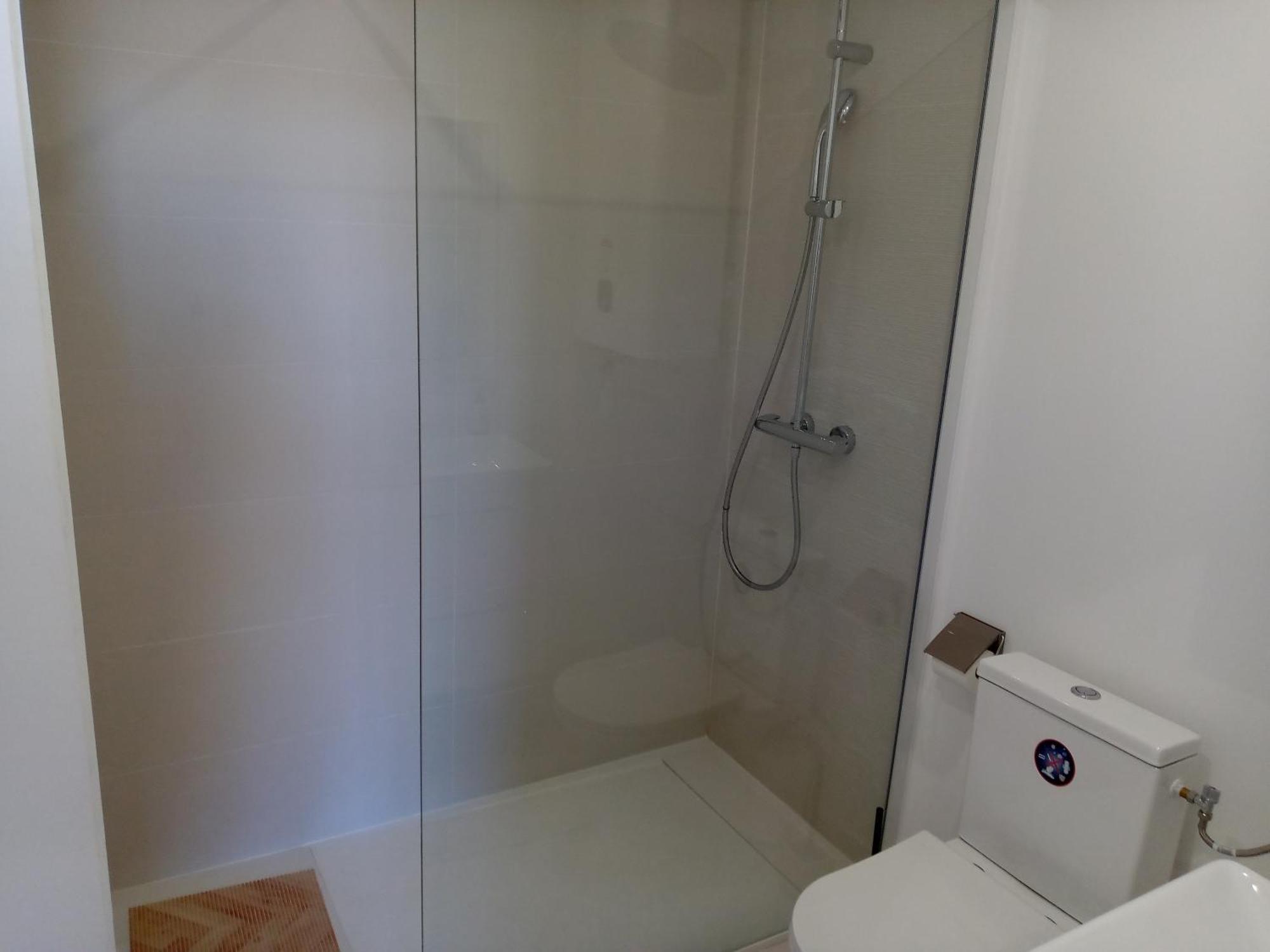 Apartment La Plaine Cours Julien: Private In Lively