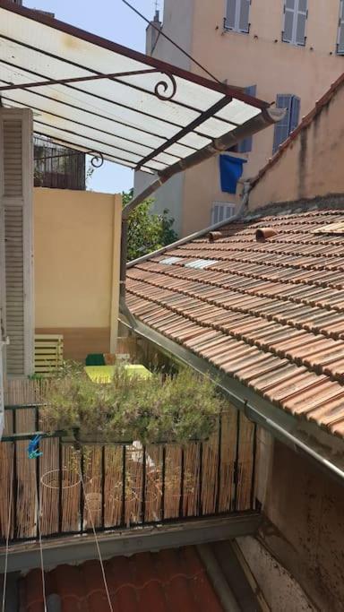 Mon Jardin Secret Marseillais Avec Terrasse Dans Le Quartier Cool Du Monde Apartment Marseille