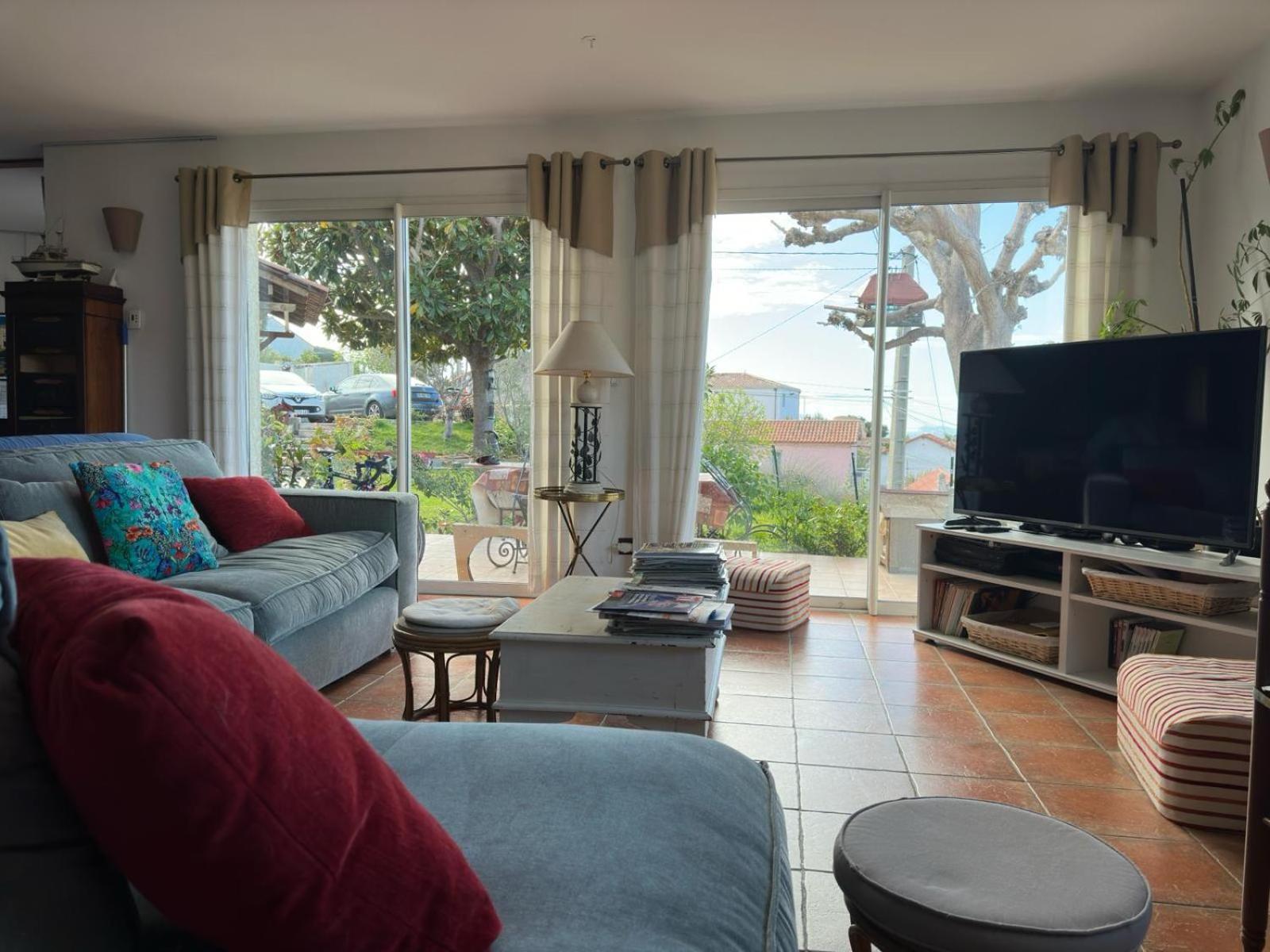 Maison Provencale Avec Vue Sur