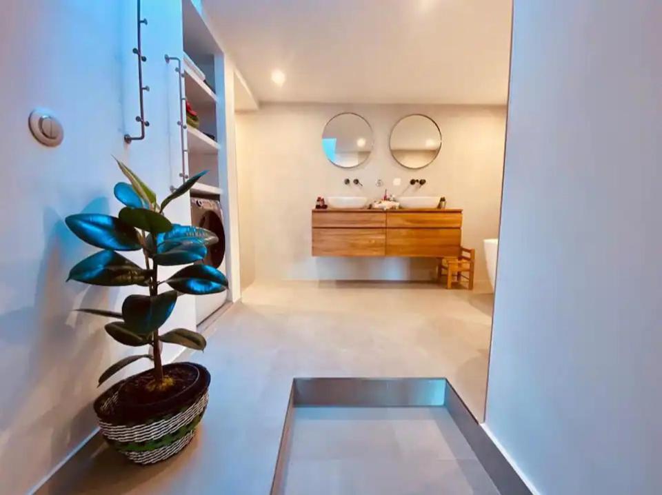 Maison Bord De Avec Jacuzzi Casa de férias
