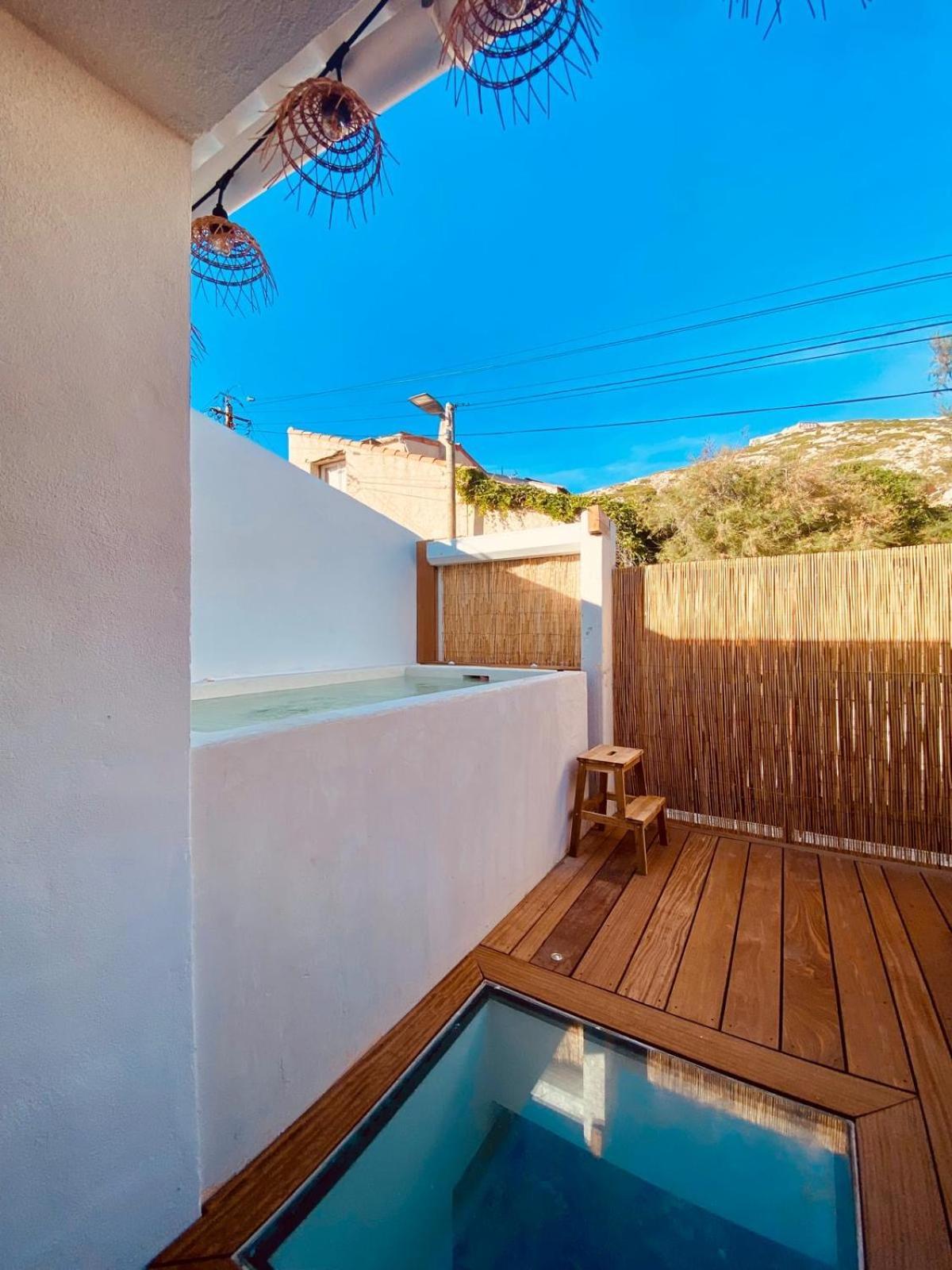Maison Bord De Avec Jacuzzi Marselha