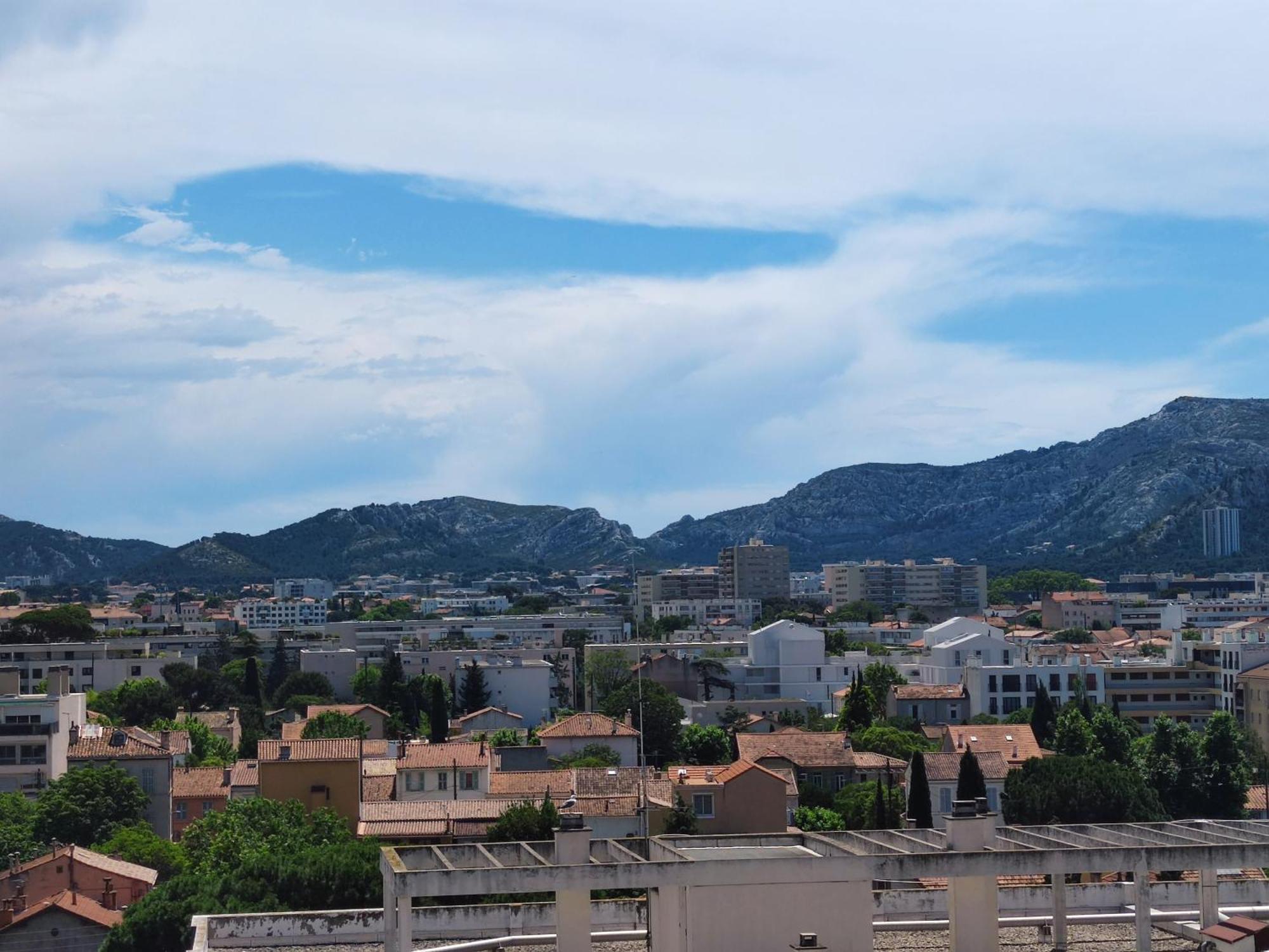 Grand Au Calme , Proche Et Stade Velodrome Apartamento