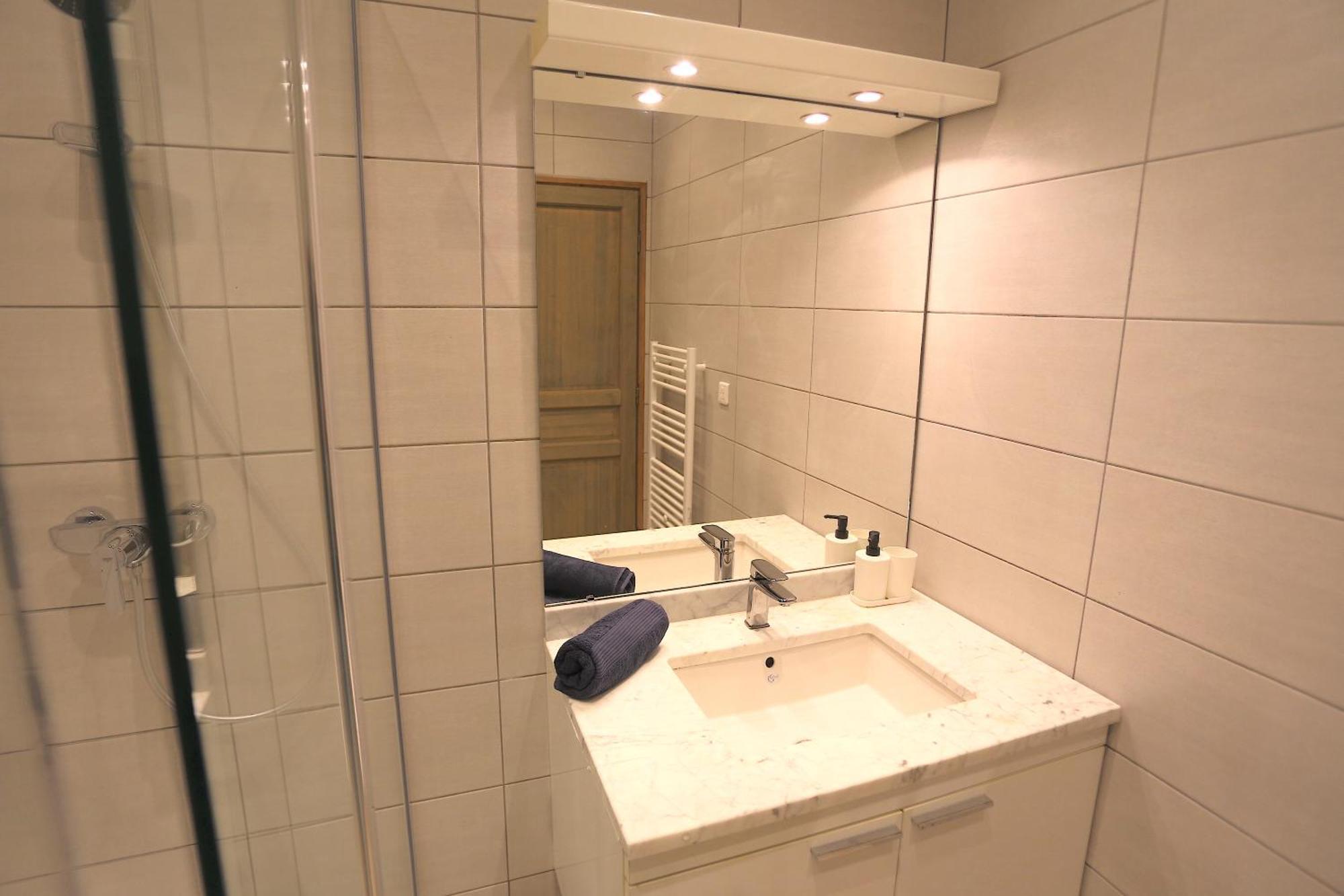 Atypique T3 Clim 80m2 Avec Patio Apartment Marseilles