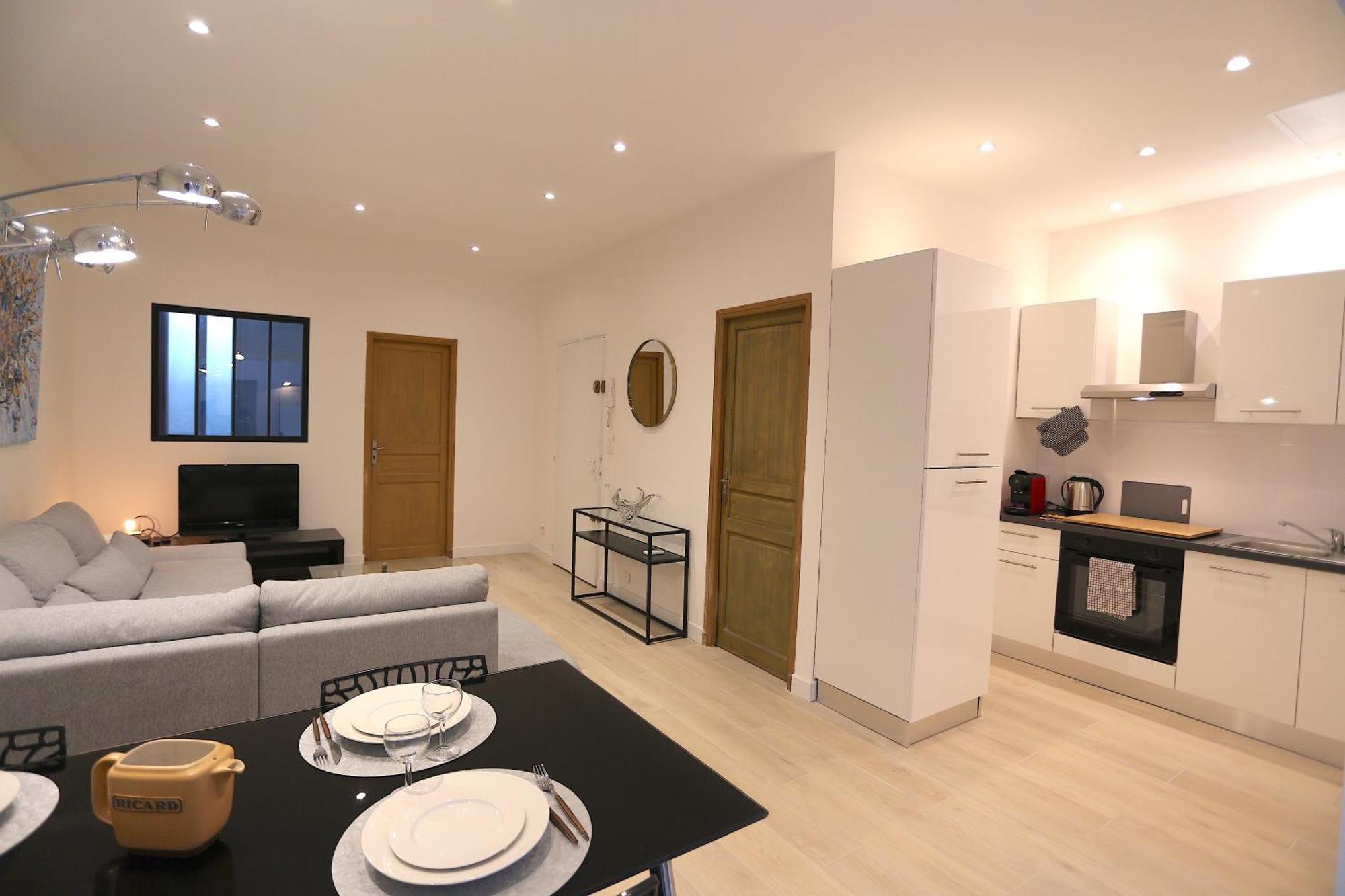 Apartment Atypique T3 Clim 80m2 Avec Patio