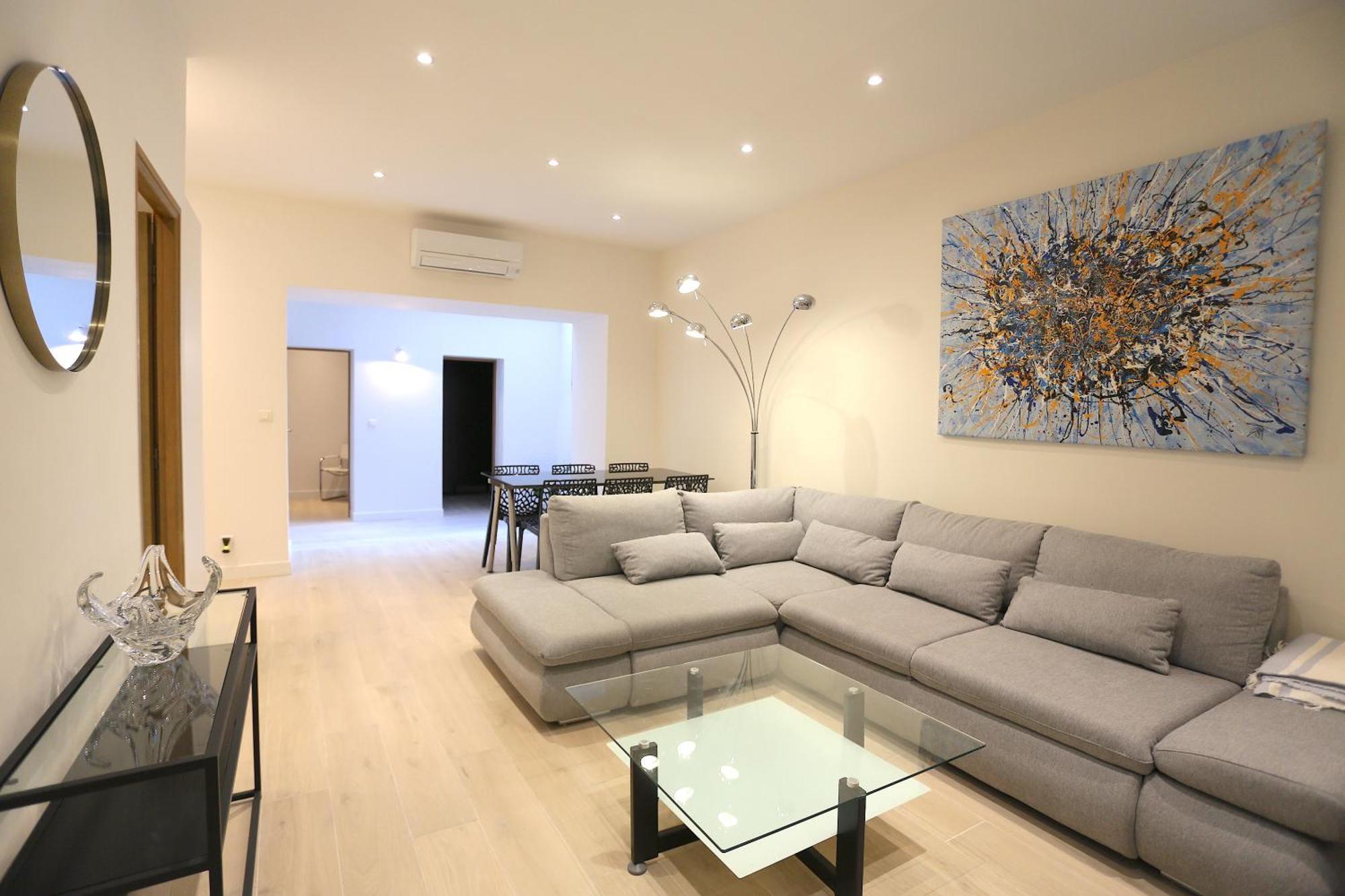 Atypique T3 Clim 80m2 Avec Patio Marseilles