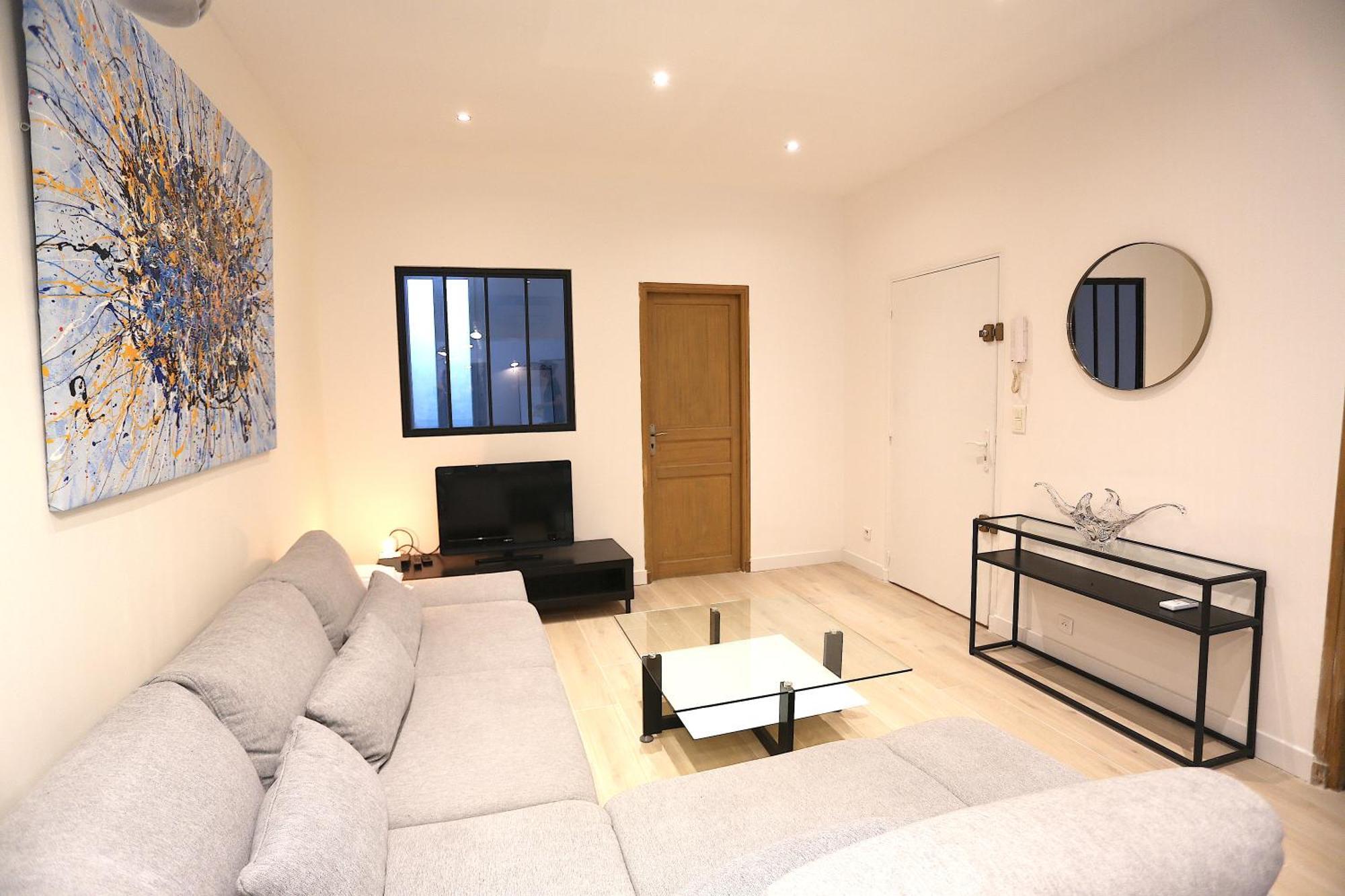 Atypique T3 Clim 80m2 Avec Patio * Marseilles