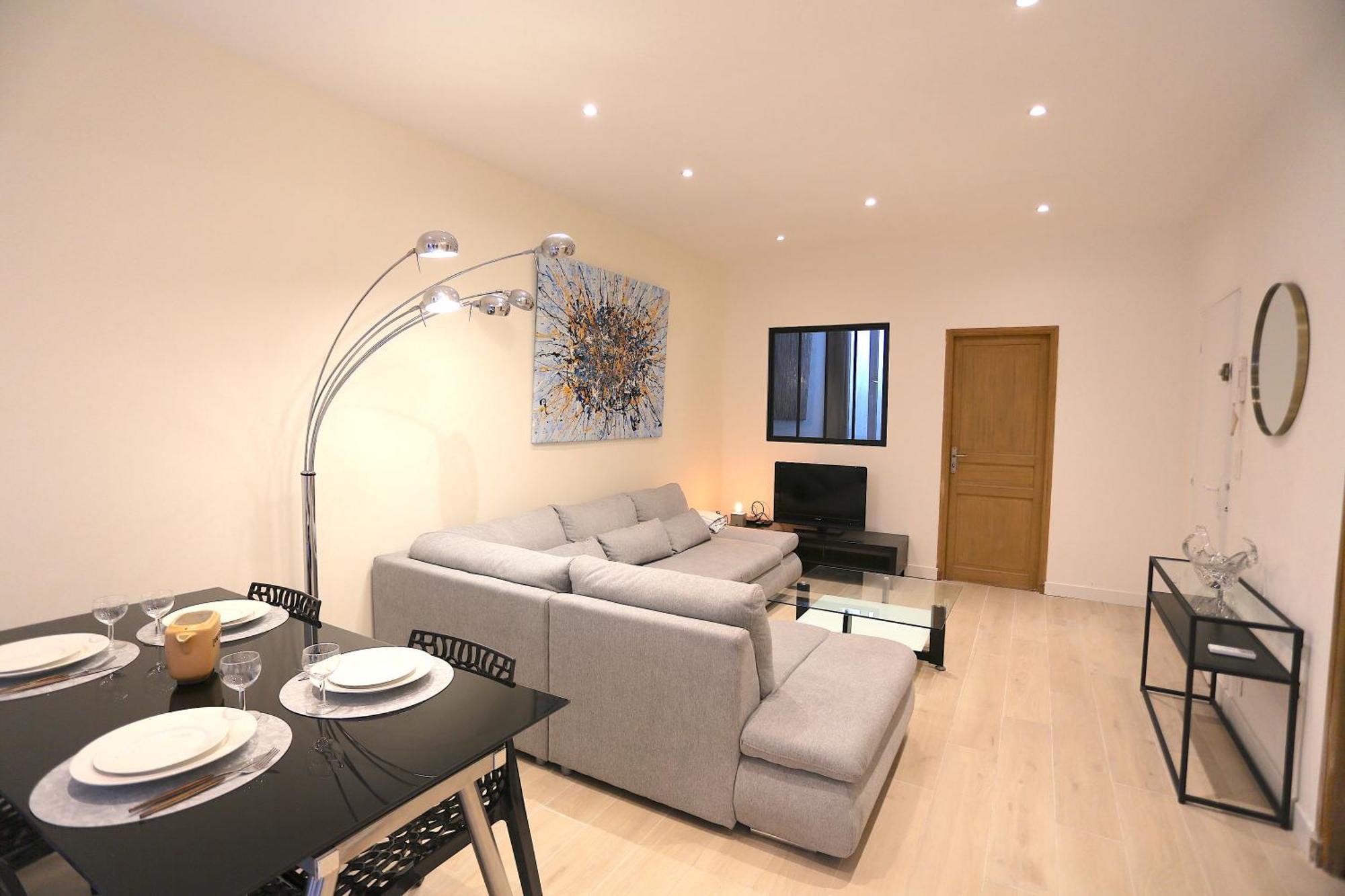 Atypique T3 Clim 80m2 Avec Patio