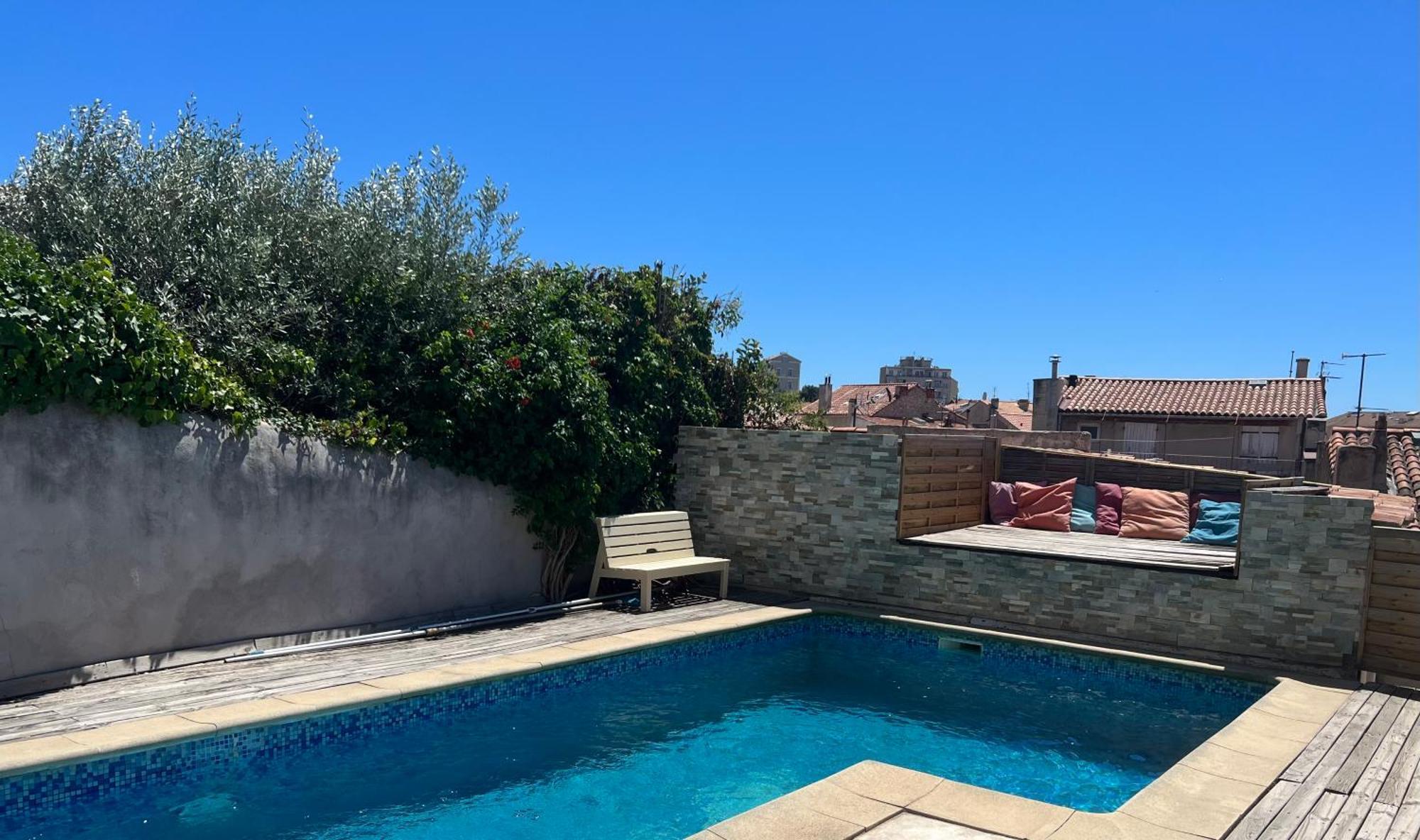 Pour 4 Face A La Piscine Apartment *