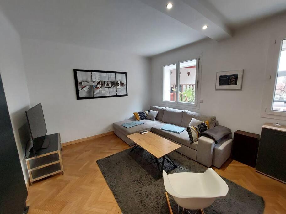 Apartment Avec Terrasse En Plein Centre-ville Marseille