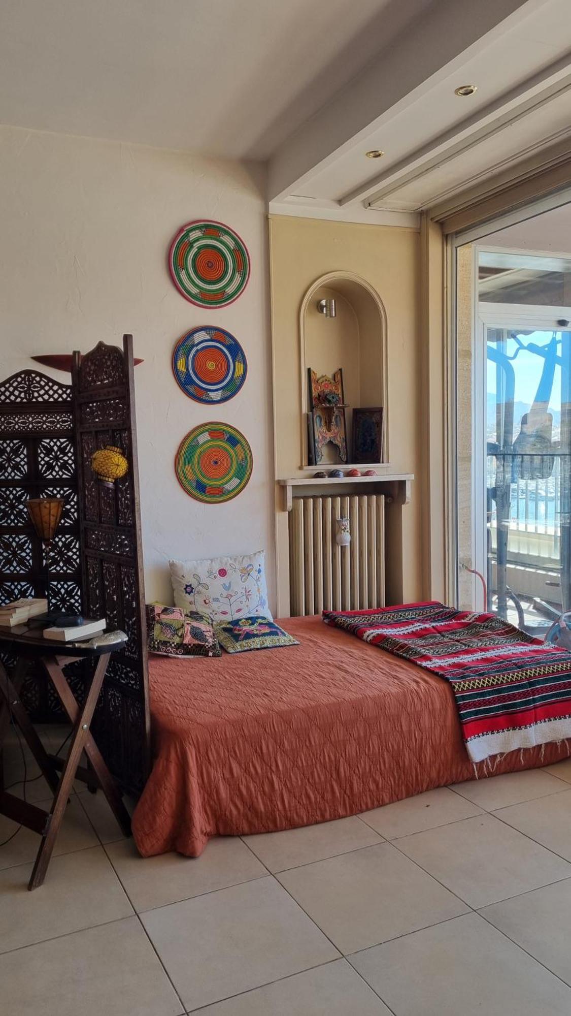 Appartement Grand T2 Surplombant Le Vieux Port Marseilles
